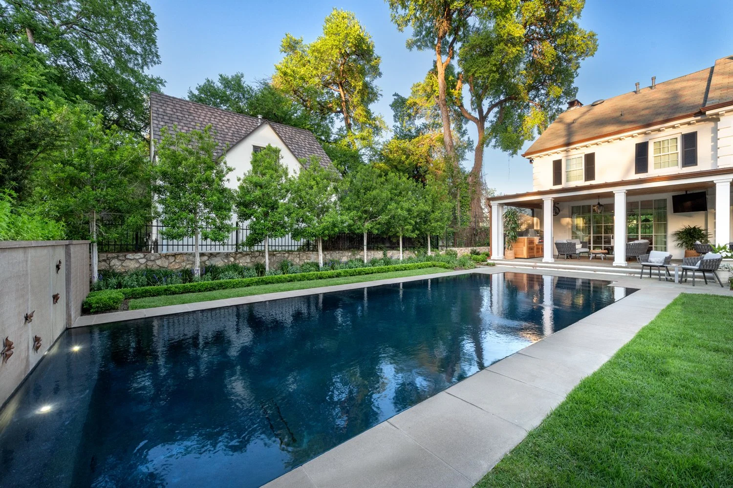 Tarrytown Reflecting Retreat