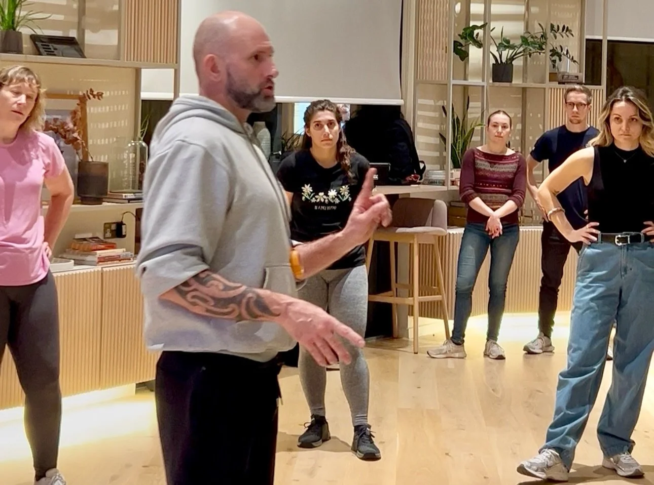 Most personal safety incidents are decided before anything physical happens.

&bull; What you notice
&bull; How you position yourself
&bull; When you act (or leave)

This is what we train.

Not fear.
Not fantasy.
Just real-world awareness.

Free safe