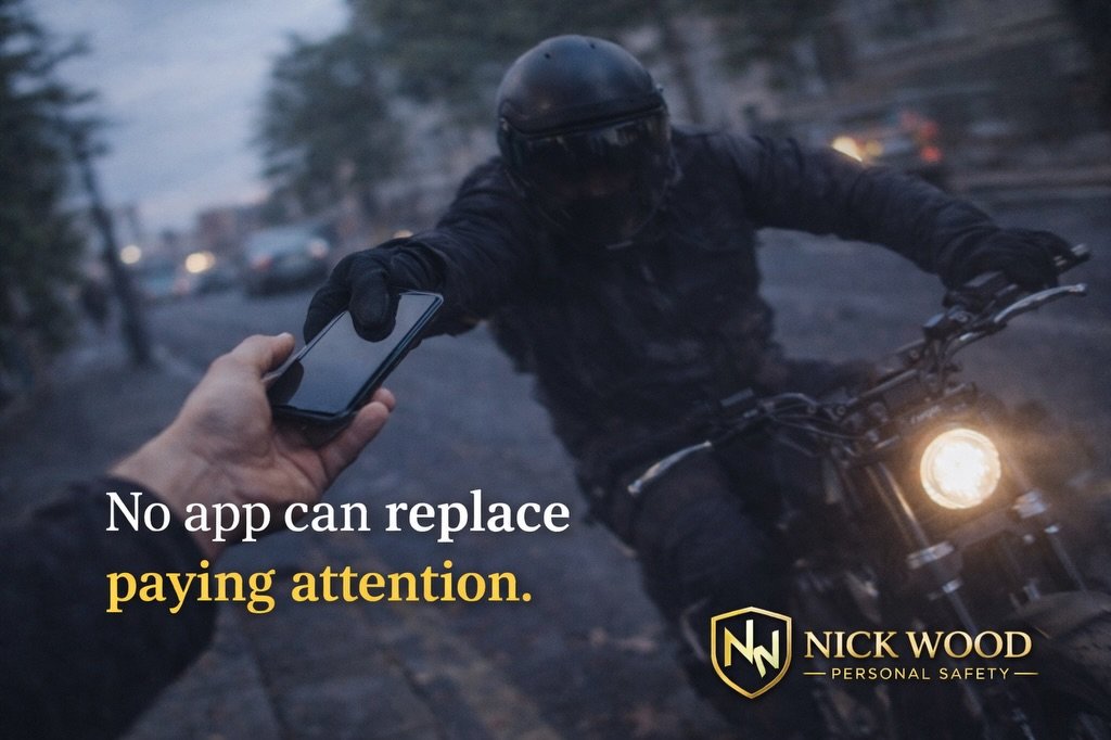 Phone snatches don&rsquo;t come out of nowhere.

There are almost always signs before it happens &mdash; if you know what to look for.

🚩 Observing &amp; positioning
🚩 Closing distance
🚩 Fixation on the phone

Personal safety isn&rsquo;t about liv