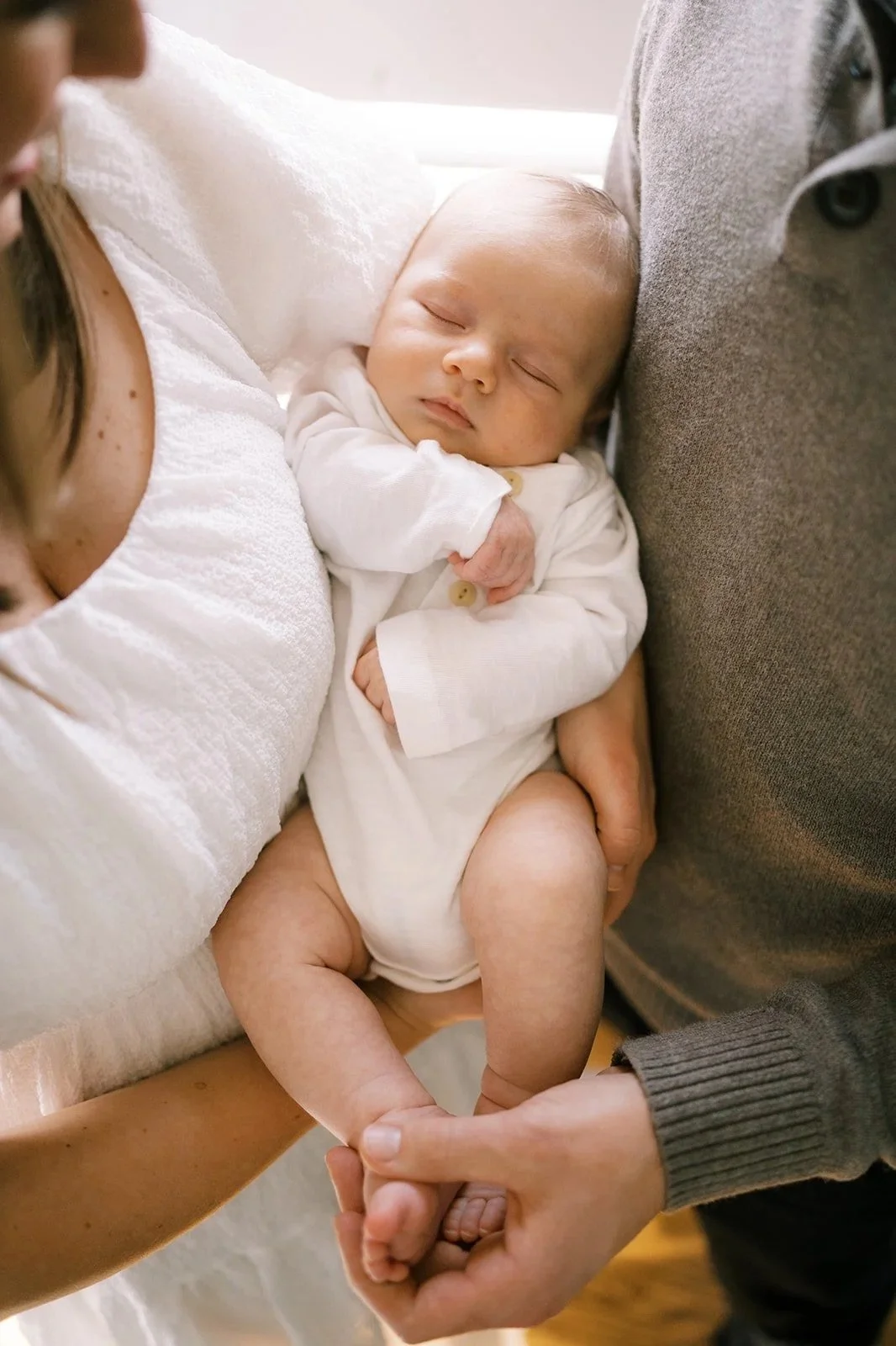 How to Take Beautiful Newborn Photos at Home