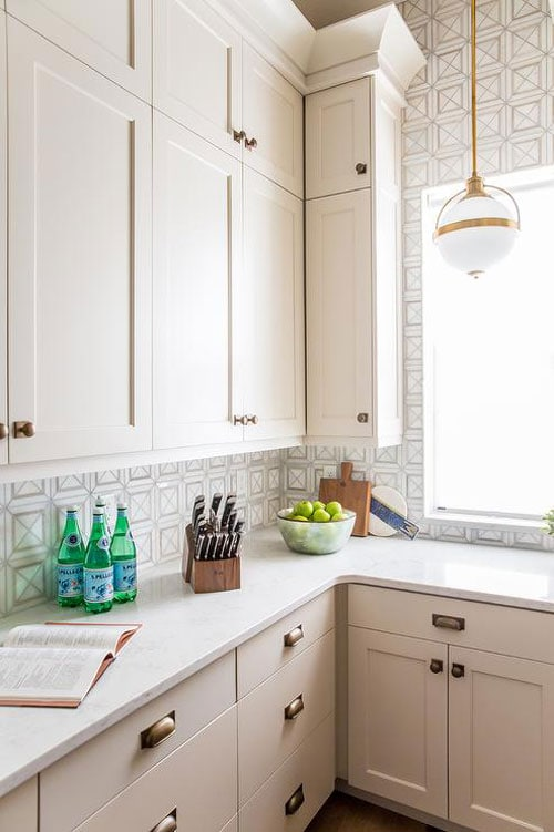Greige is an Ambiance that Transforms Your Kitchen