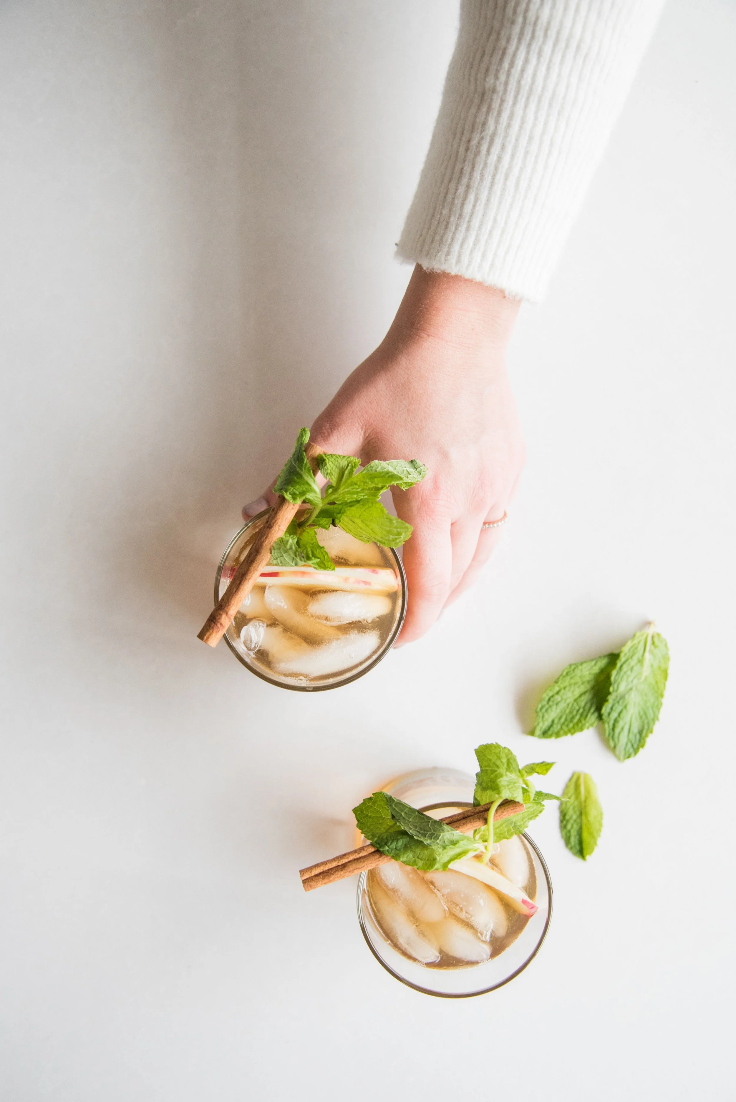 Best Fall Whiskey Cocktail for Thanksgiving apple whiskey smash