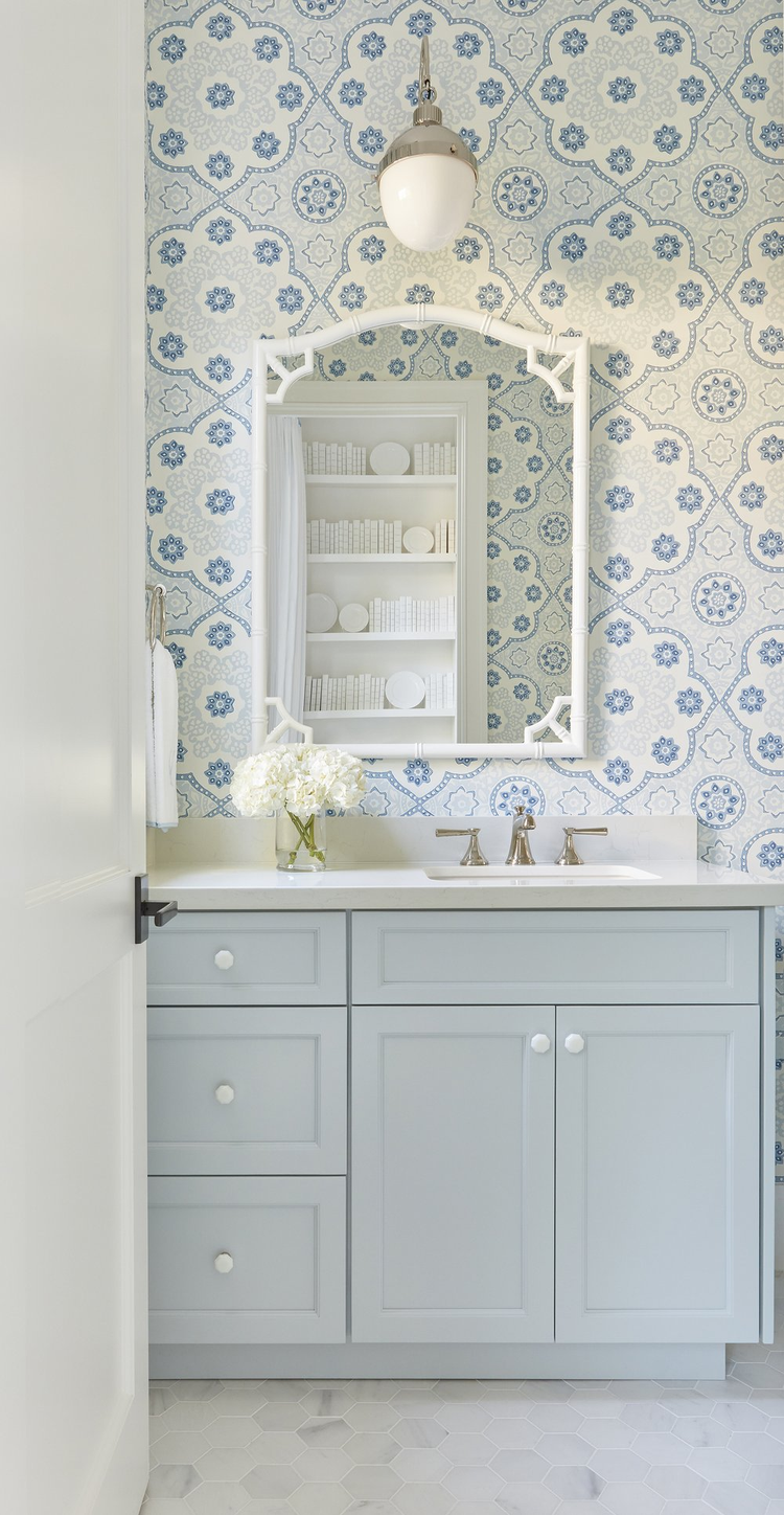 18 Modern Coastal Bathroom Ideas