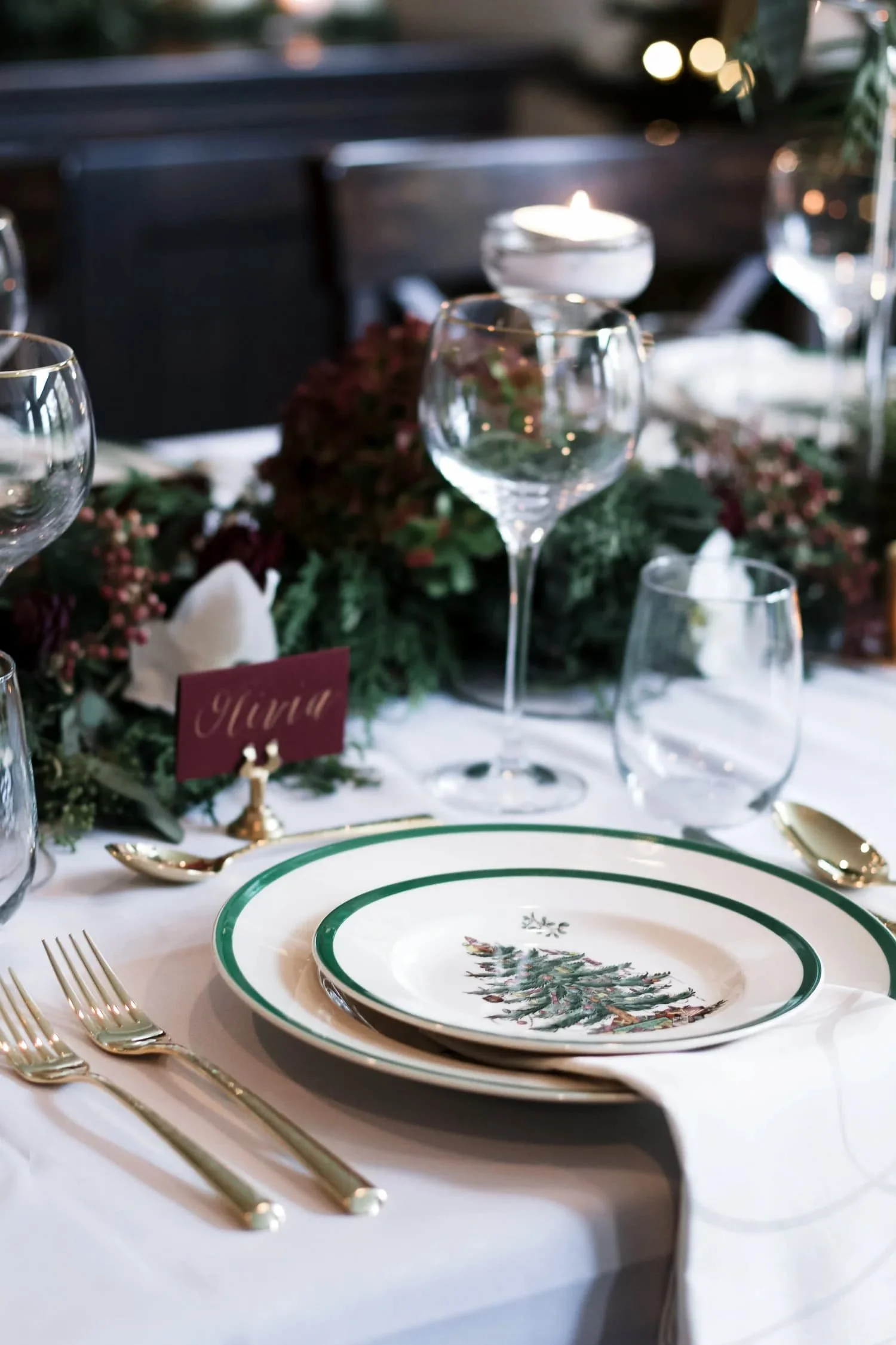 Can You Put Spode Christmas Tree Plates in the Dishwasher?