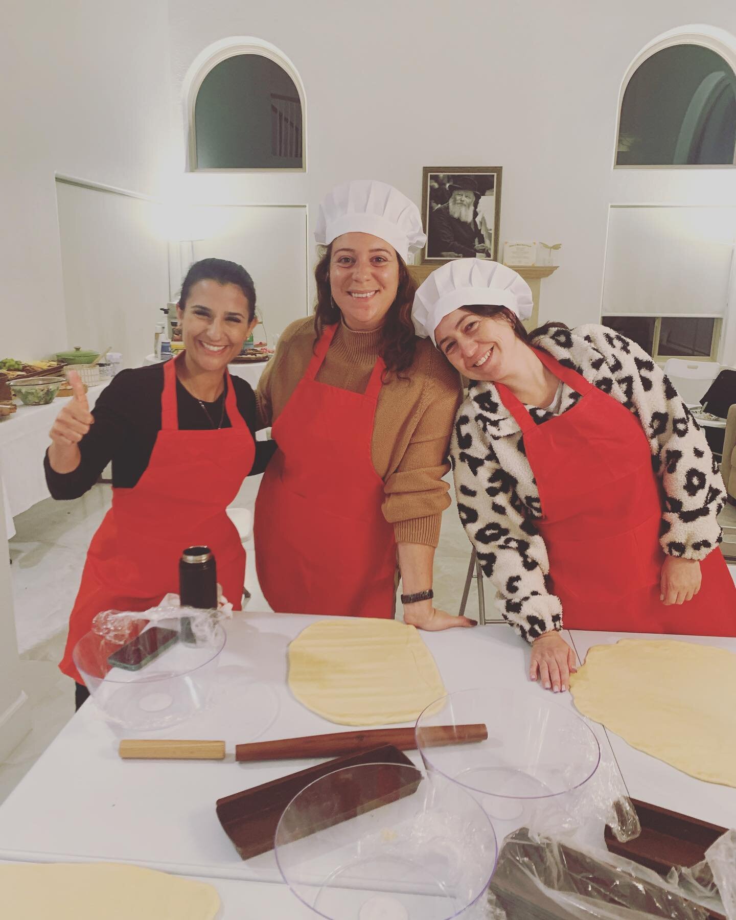 What an epic babka bake! Thanks for the fun Jewish Women of Escondido! @shuna_kitchen you are a star. Thanks for showing us your expertise. To many more beautiful nights like these ❤️