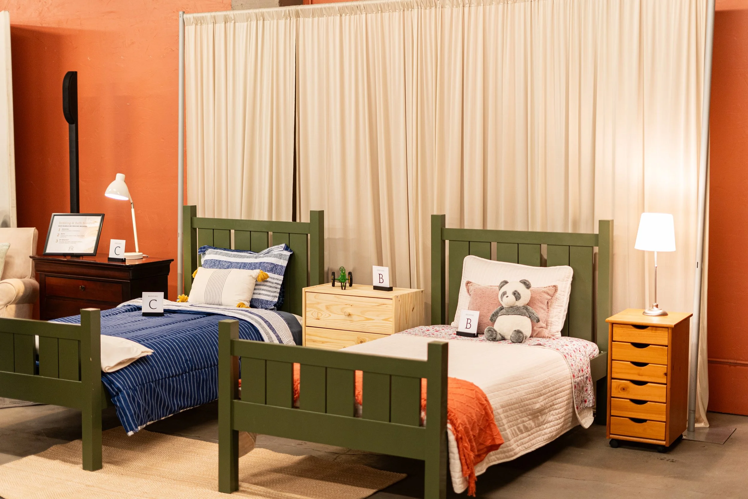 Furnish Hope - CHAIRitable Event 2026 - Brittany Hill photos-47.jpg