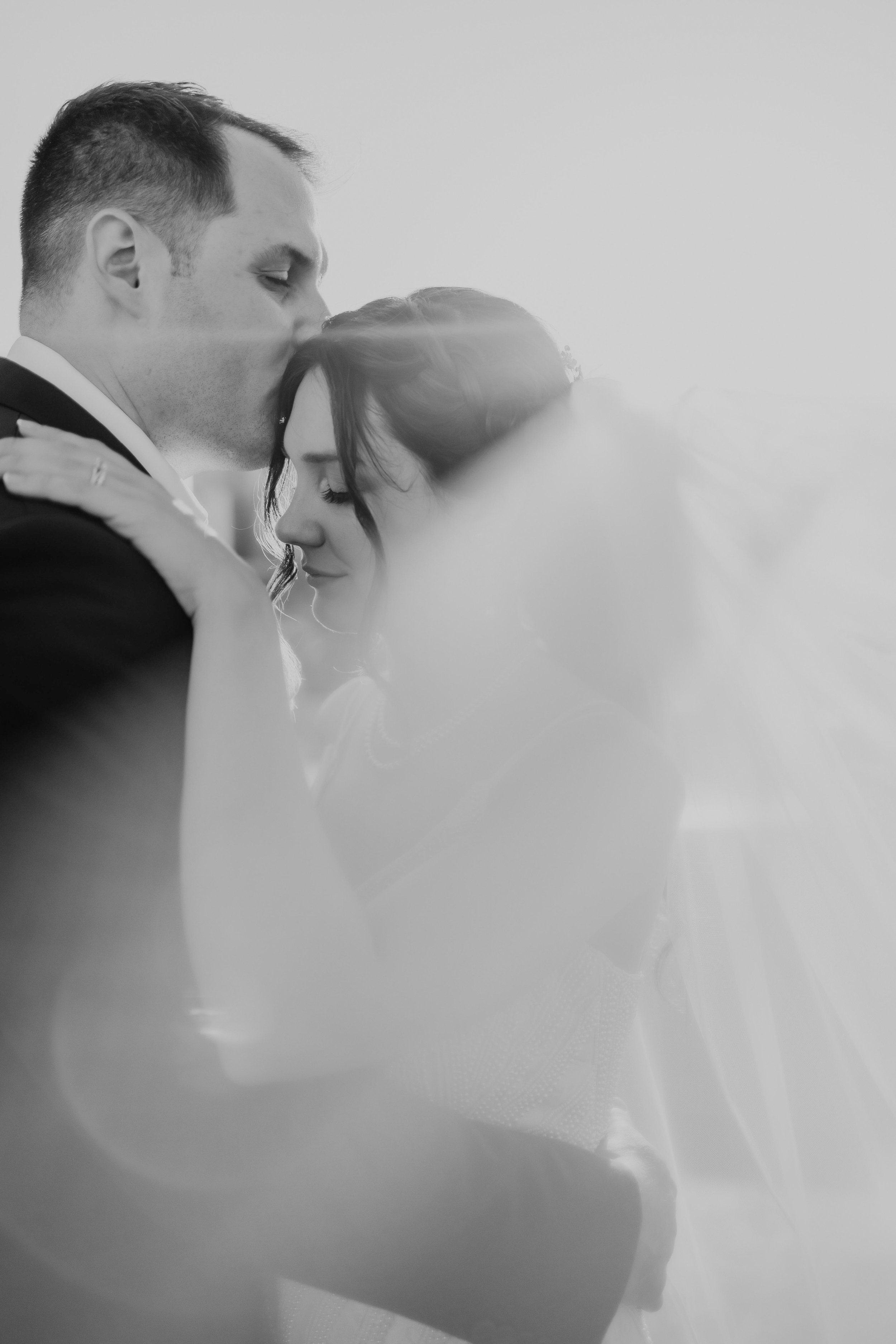 A simple and beautiful micro-wedding in the city with photos by KNZ from Denver