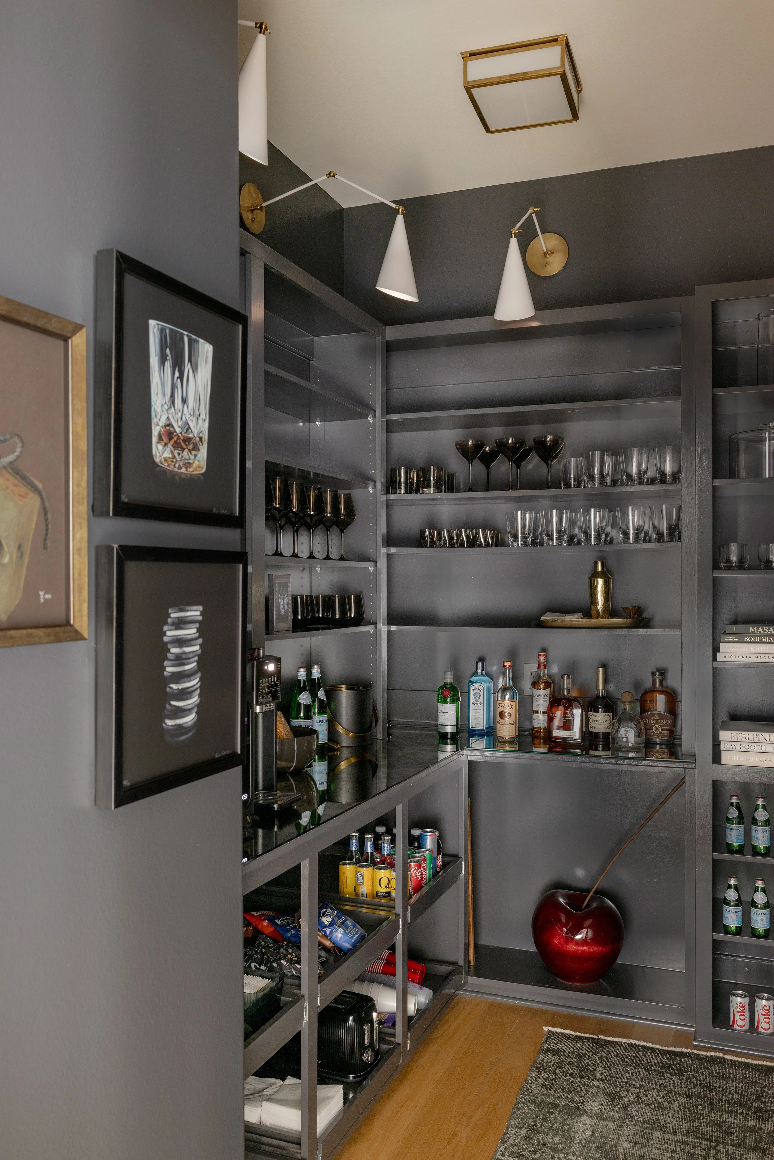 ty-larkins-interiors-baton-rouge-modern-home-bar.jpg