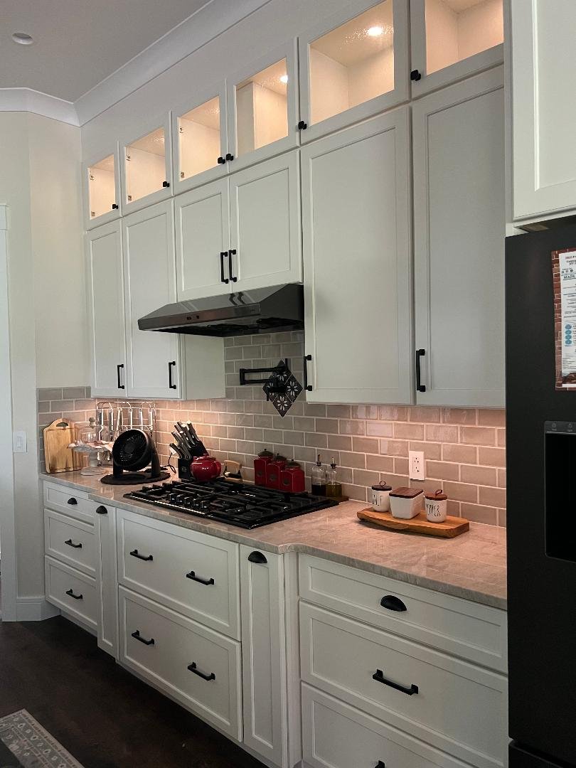 Traditional Kitchen Remodel by Lifestyle Kitchens Inc project photo