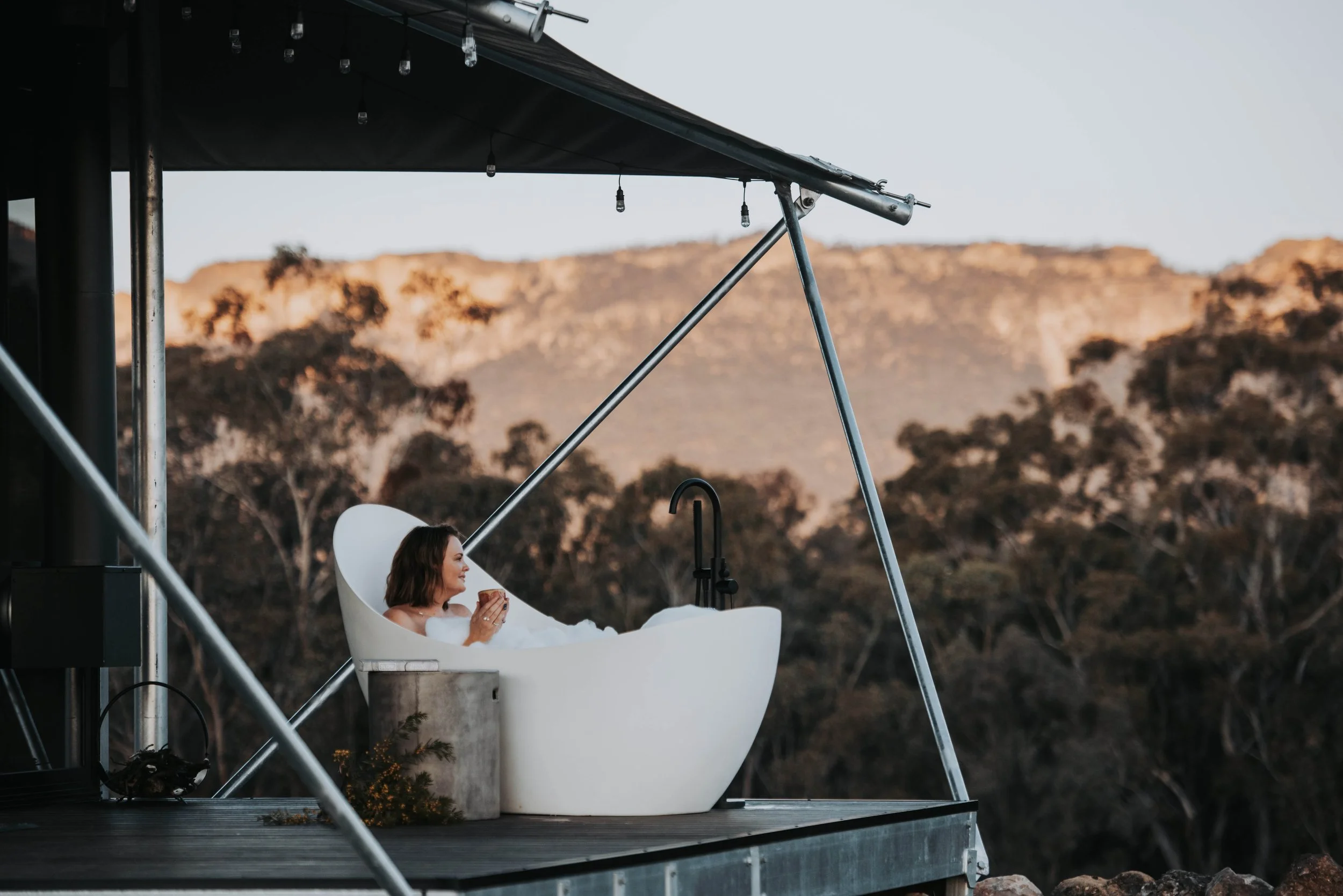 Outdoor bath at Wildnest Farmstay Capertee Valley