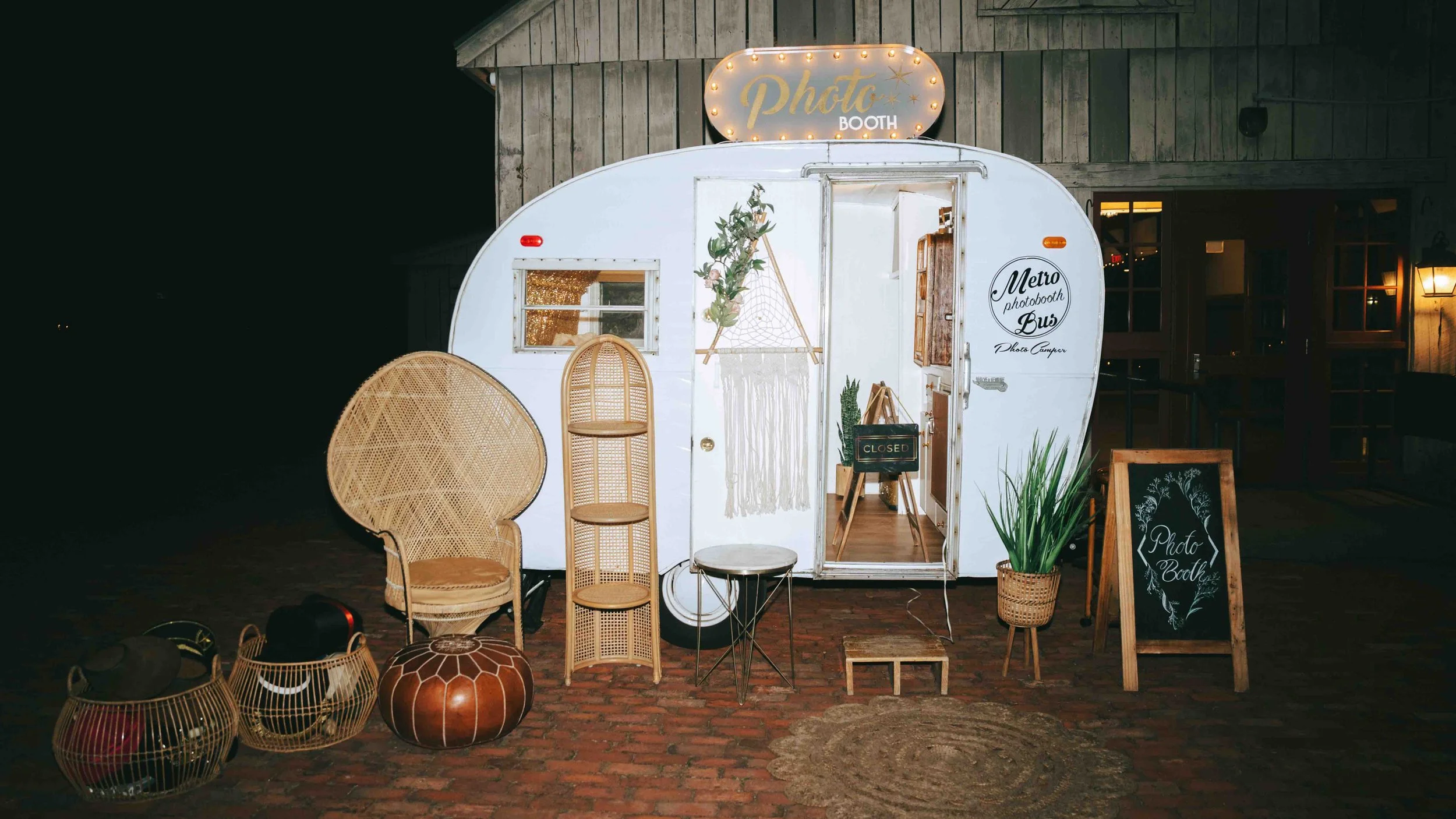 waterloo-village-wedding-metrobus-photobooth-1.jpg