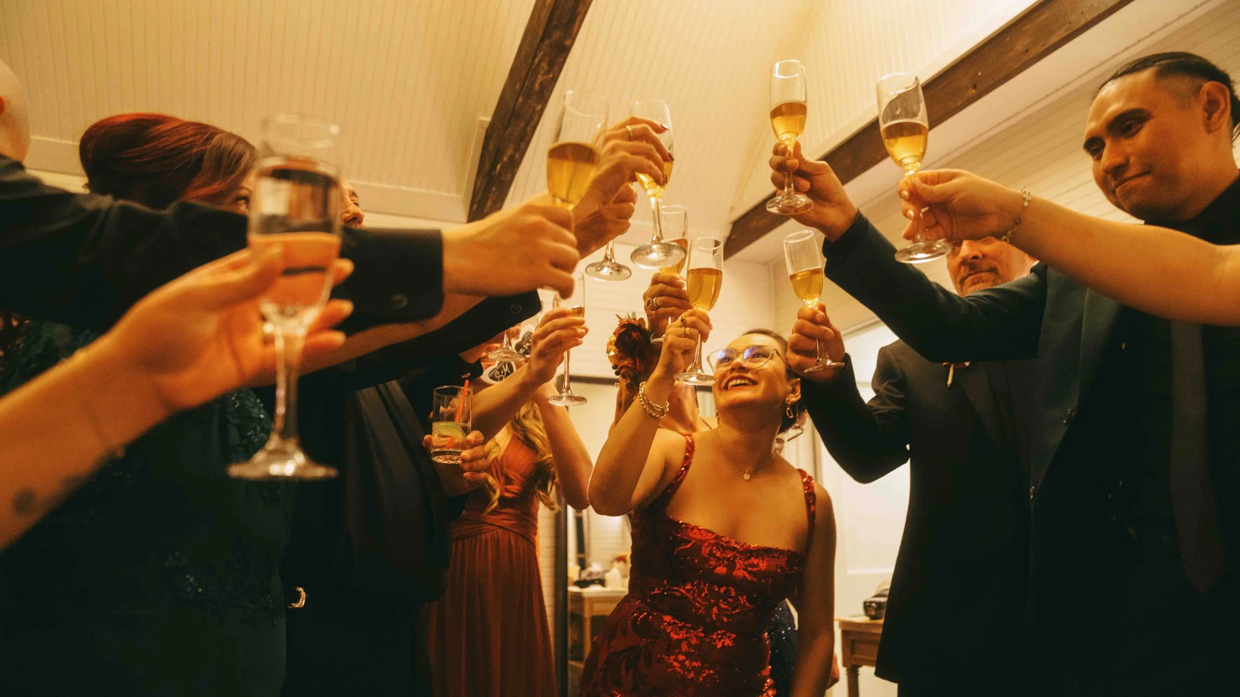waterloo-village-wedding-champagne-toast-4.jpg