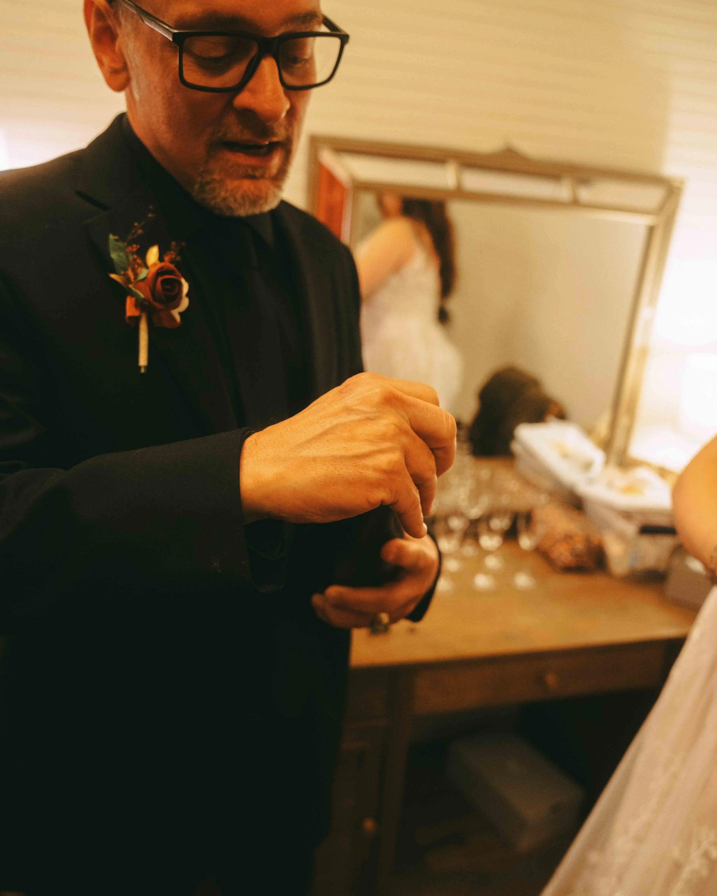 waterloo-village-wedding-champagne-toast-1.jpg