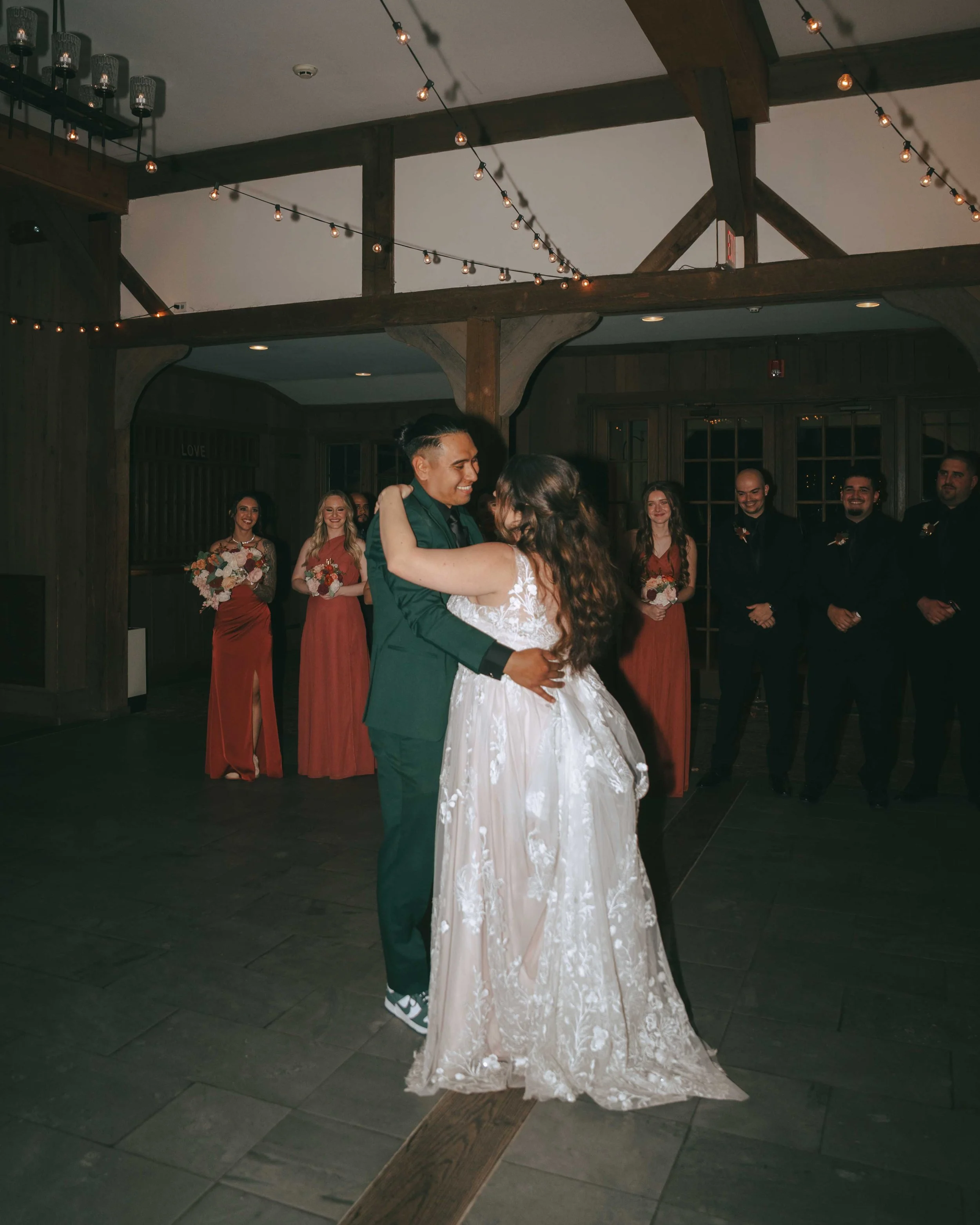 waterloo-village-wedding-first-dance-2.jpg