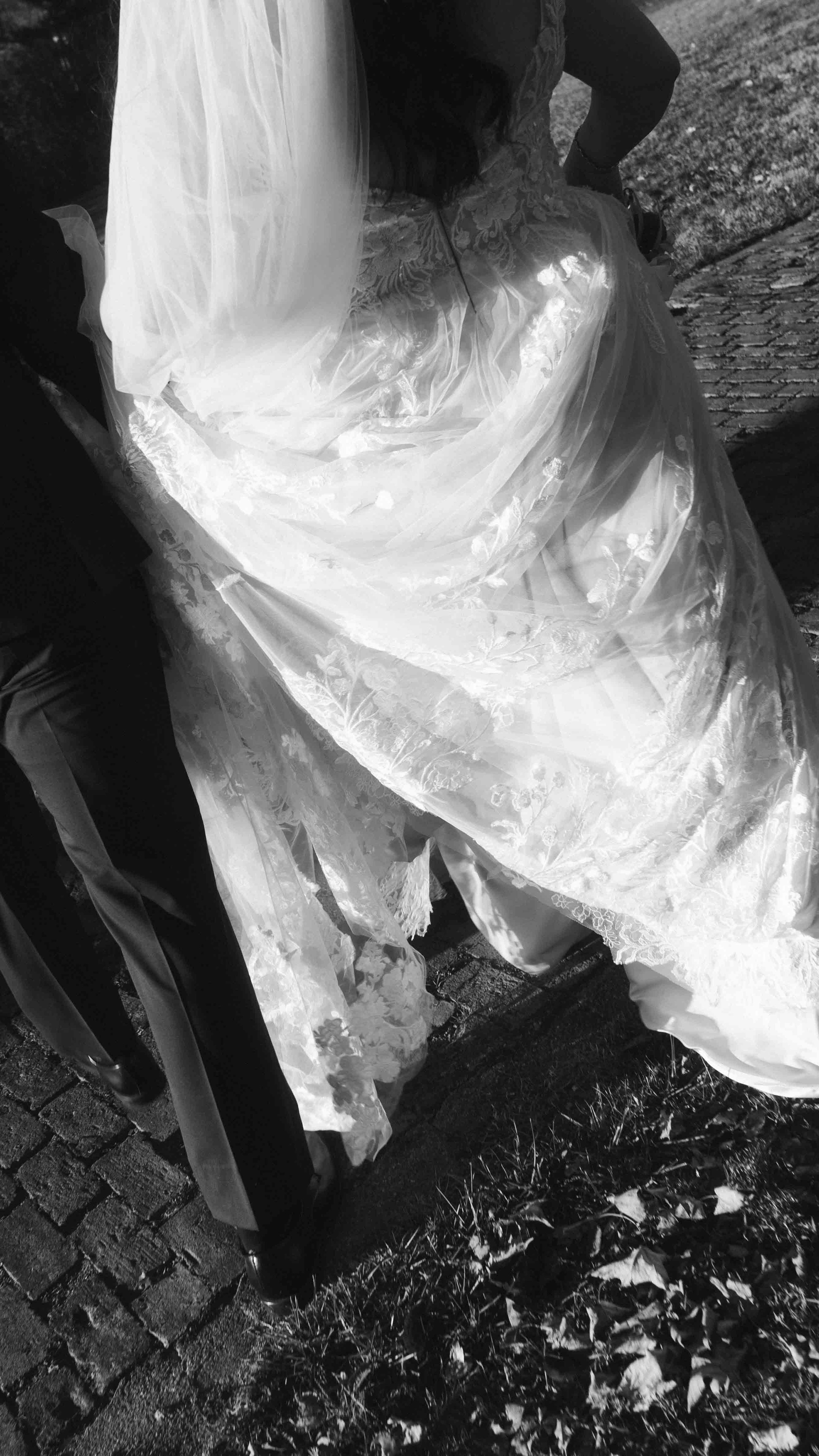 waterloo-village-wedding-bride-and-groom-portraits-1.jpg
