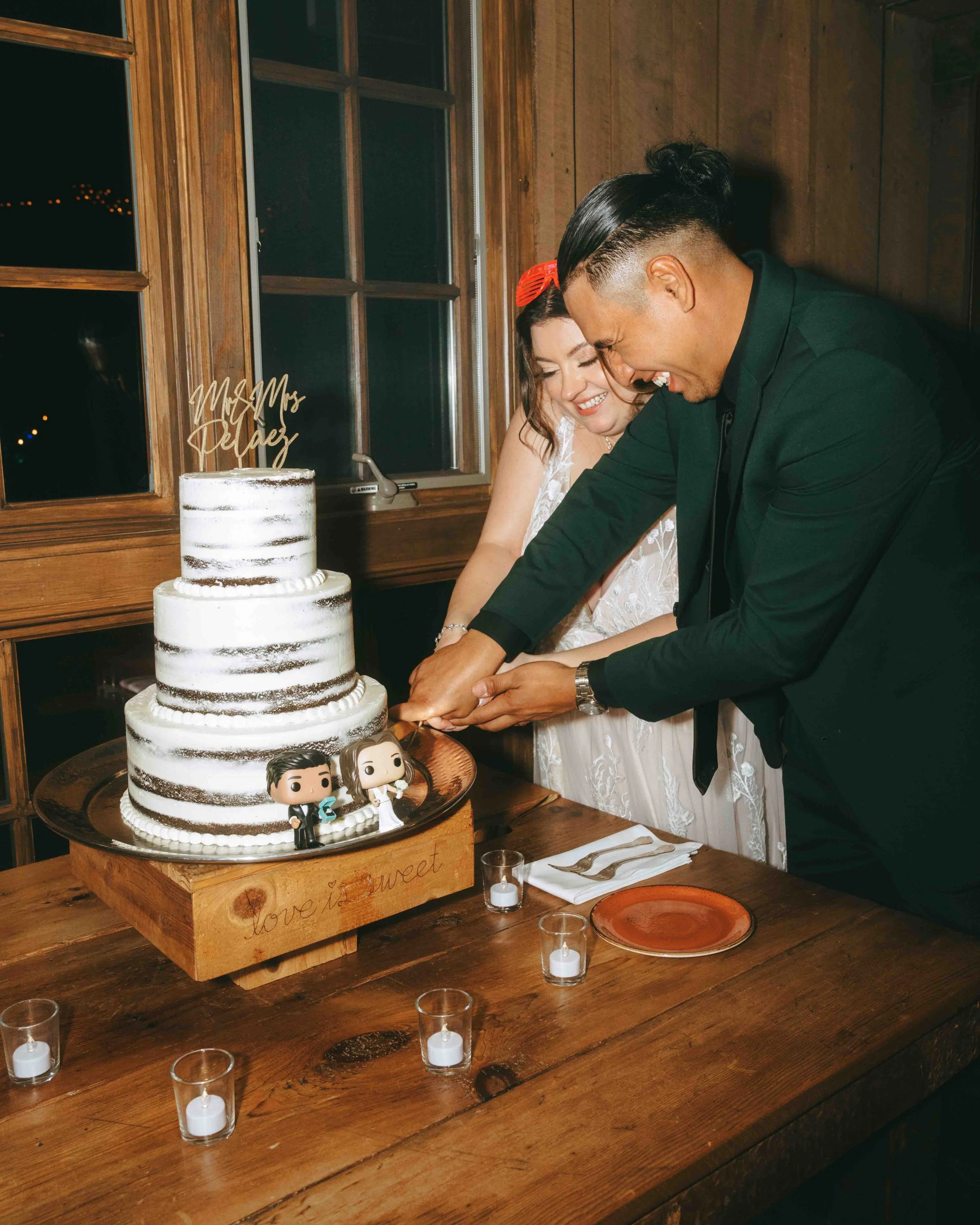 waterloo-village-funko-pop-wedding-cake-5.jpg
