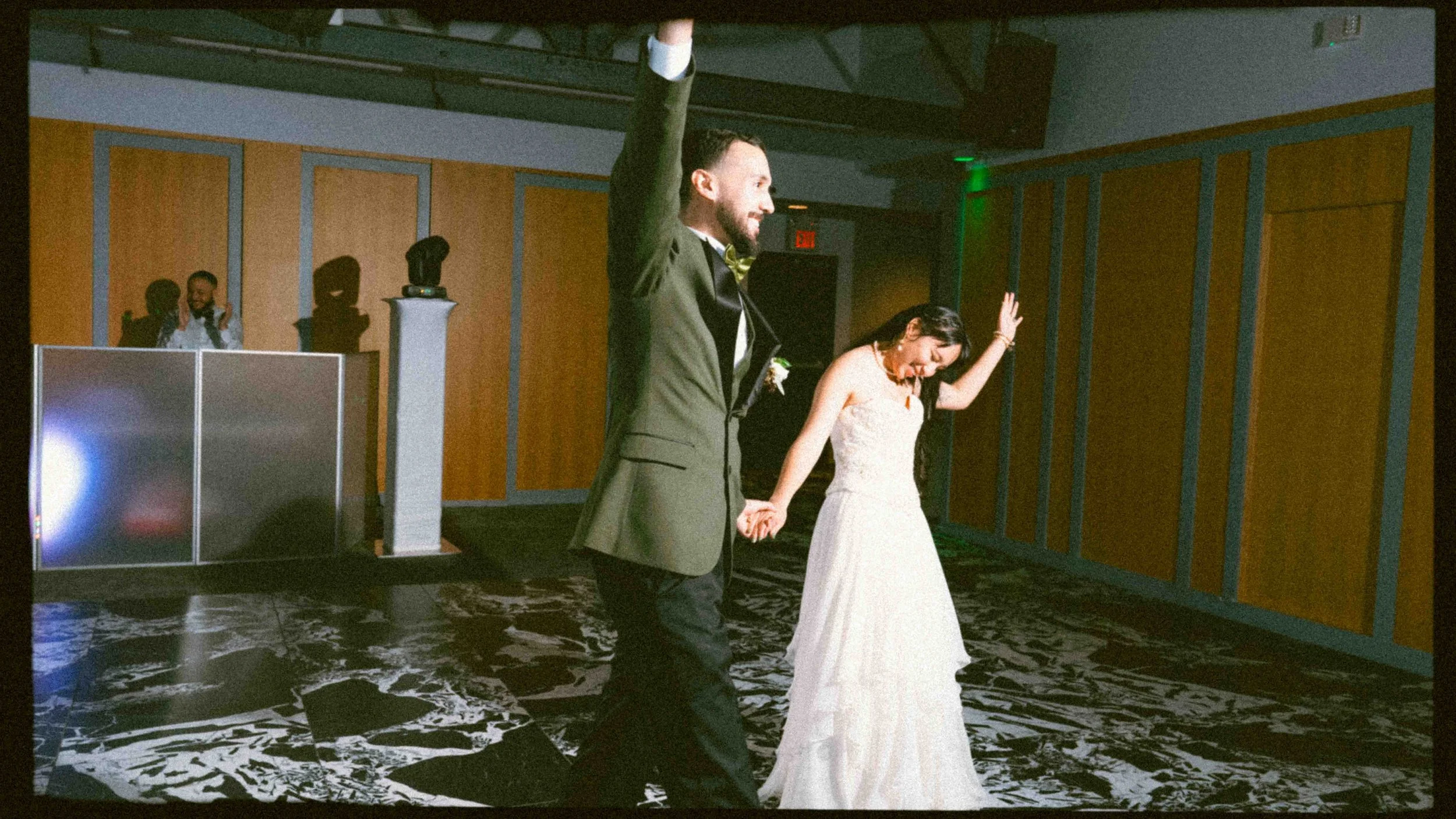 acqua-catering-events-wedding-first-dance-6.jpg