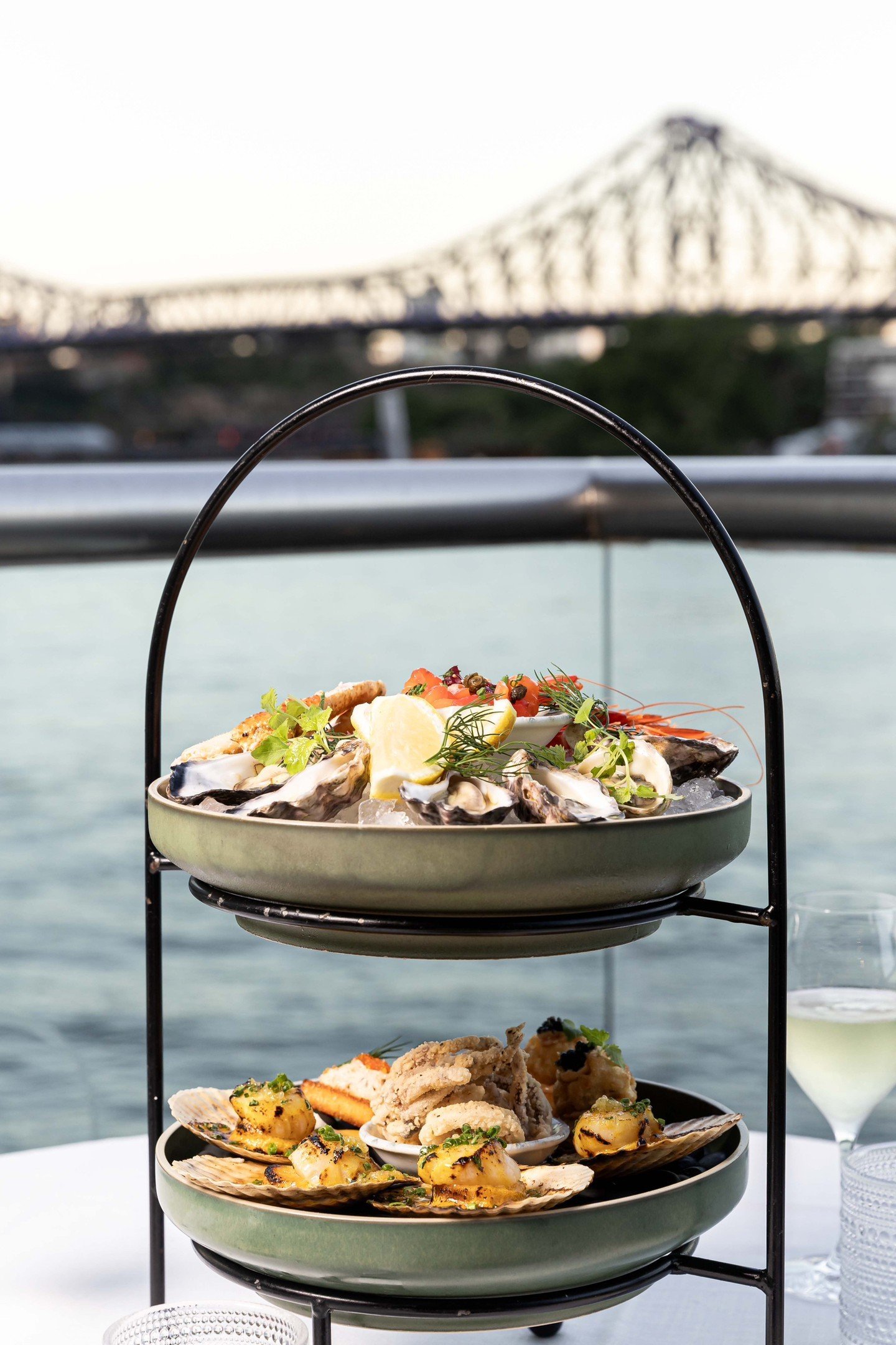 Vues Pour Deux (Views for Two)
Every Tuesday

Choosing one of our delicious seafood platter options below is easy.

Choosing who to share it with?
Well, that&rsquo;s where it gets a little harder

Partner, friends, family, work or girls catch up, we&