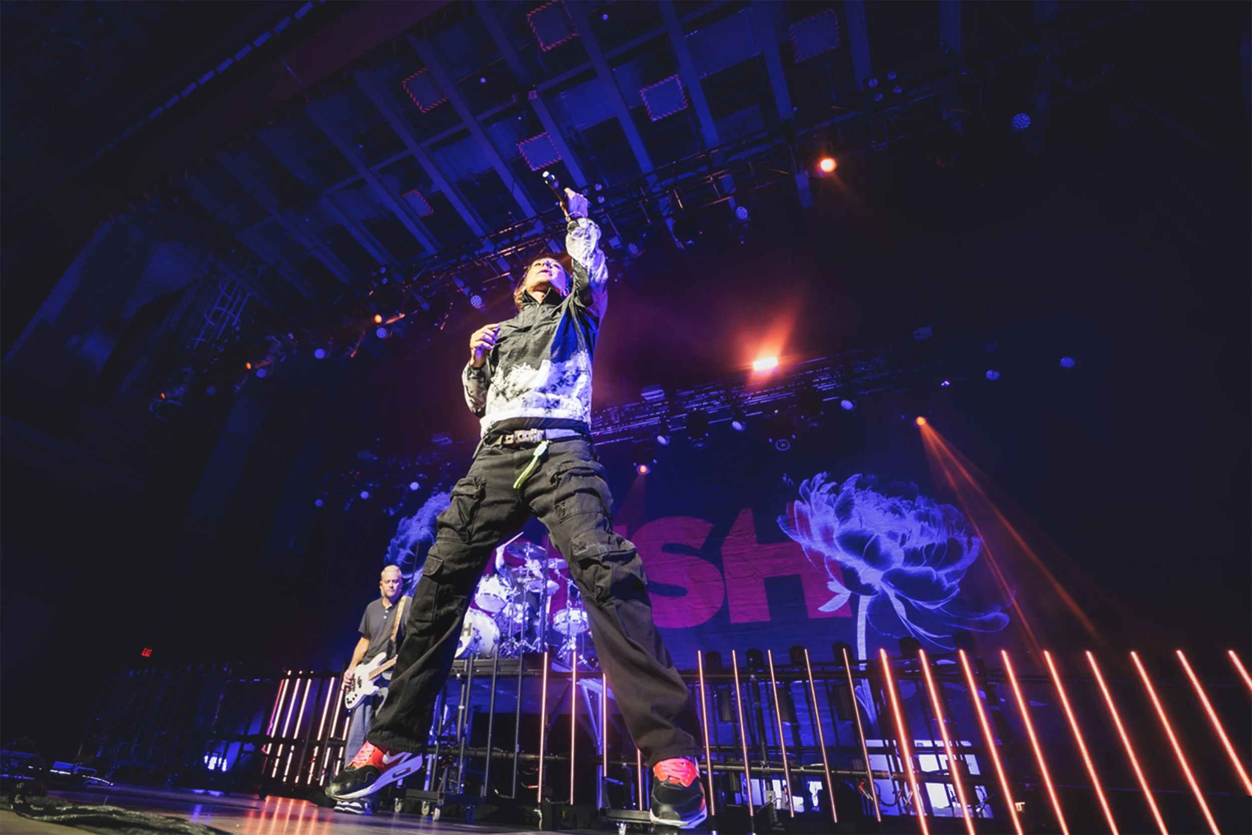 Bush-MGMFenwaymusichall-Boston-MA-20250412-KerriNelson-004-1 copy.jpg