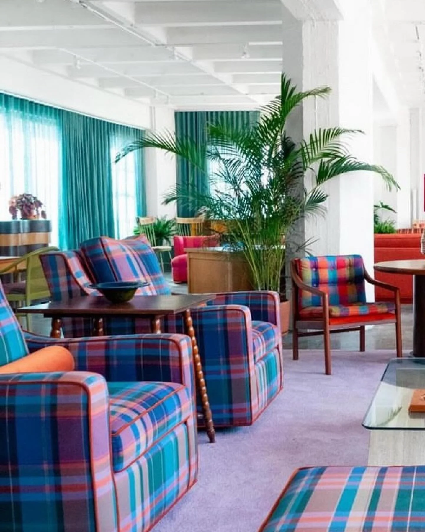 I NEVER CAN SAY GOODBYE : The REC ROOM brilliantly captured by @meghanmcneer. 

I&rsquo;m going to be fully transparent: last weekend&rsquo;s auction wasn&rsquo;t nearly as successful as it needed to be to keep the HUBBAHUBBA showroom alive. I had so