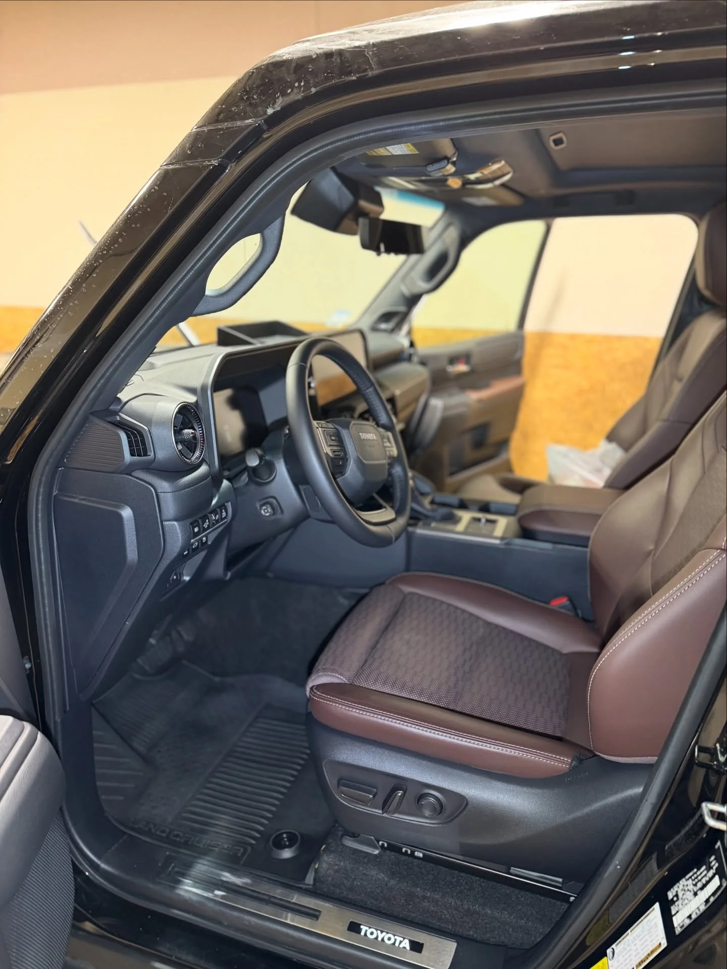 This very nice Toyota Land Cruiser and Audi A6 received an interior detail, cleaning up the mess that winter leaves behind. Plenty of availability still left in February, contact us to de-winterize your vehicle! 

🚘Premium detailing services
📍MA &a