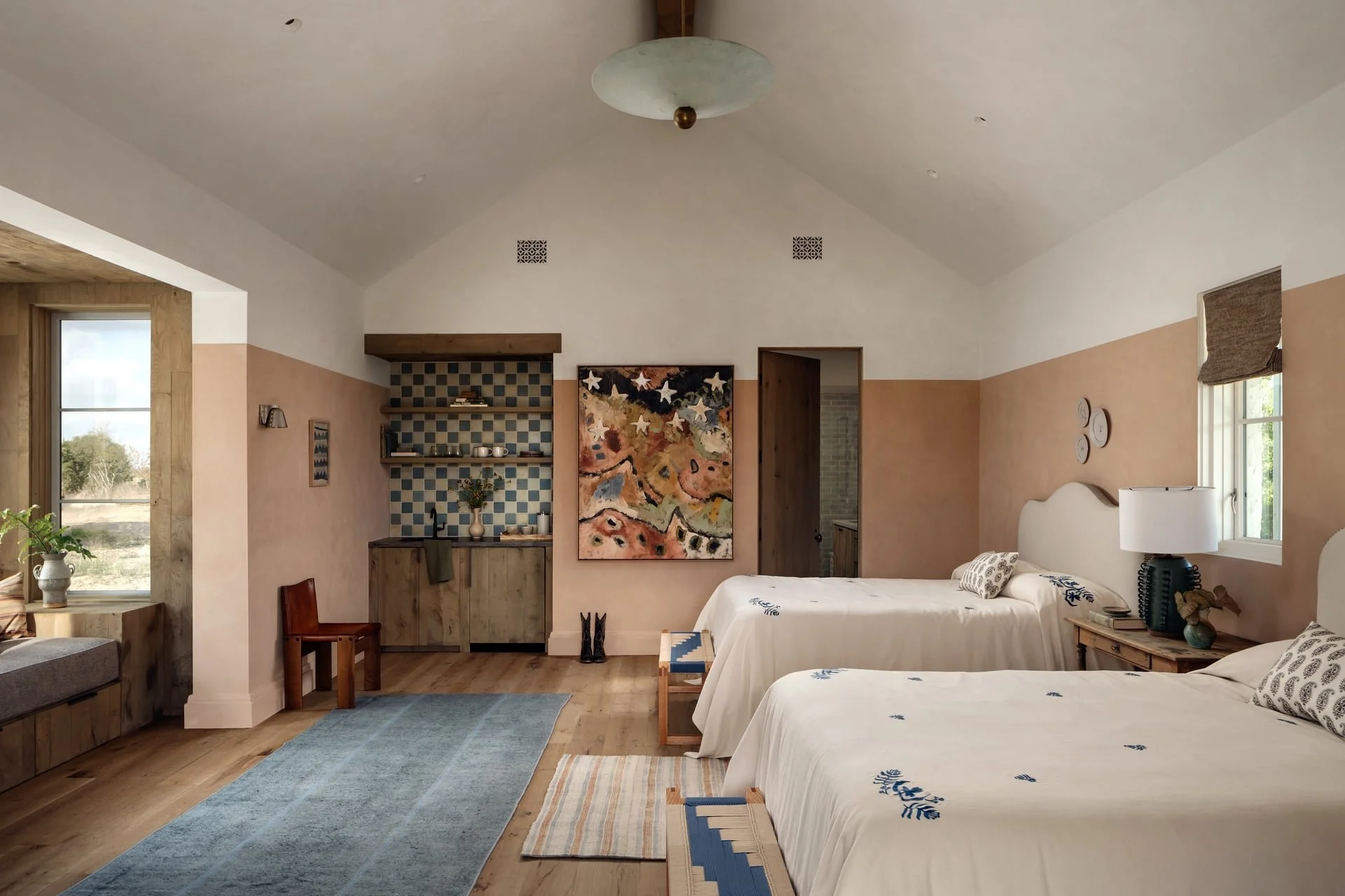 Hideaway            Round Top