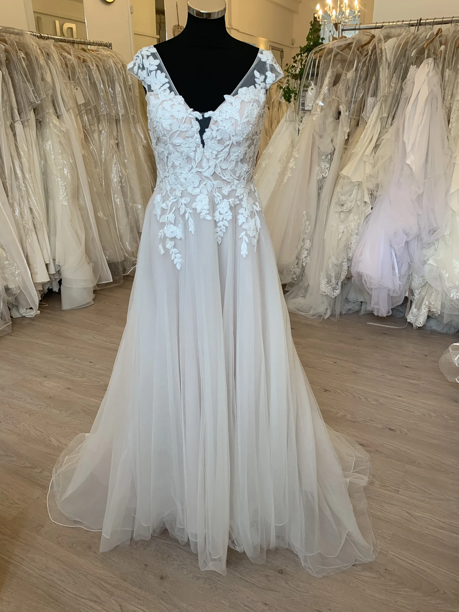 princess polly baby blue dress For Sale-Vintage Style, Capped Sleeve-Melissa Sweet Wedding Dress, sz 8