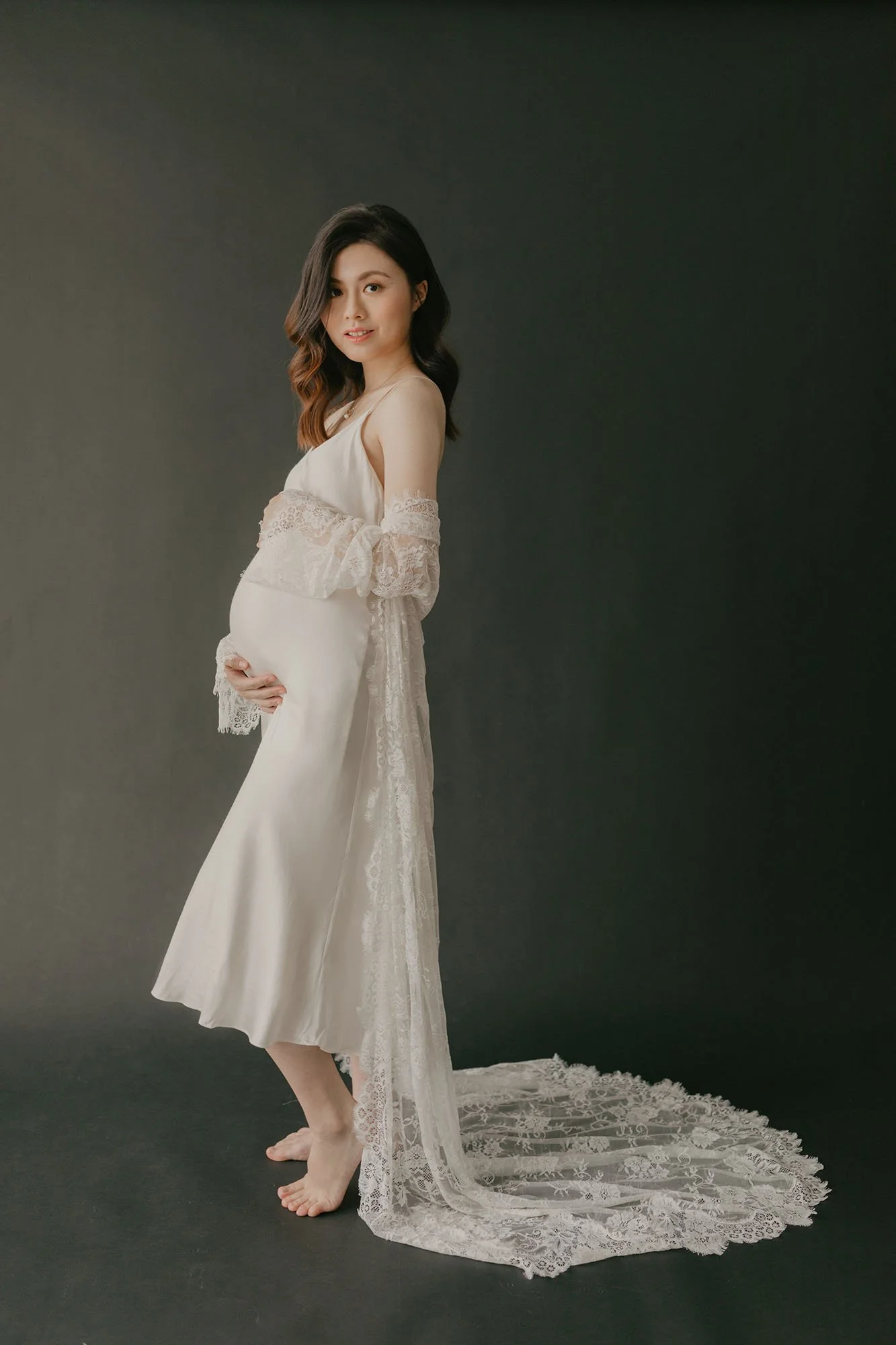 Maternity-Studio-Photoshoot-TeamMissH-28.jpeg