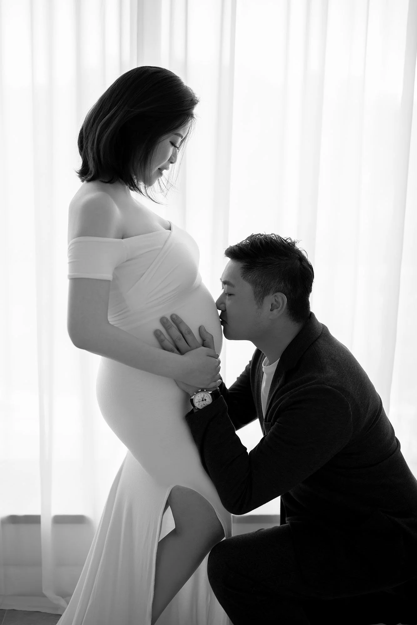 Maternity-Studio-Photoshoot-TeamMissH-29.jpeg