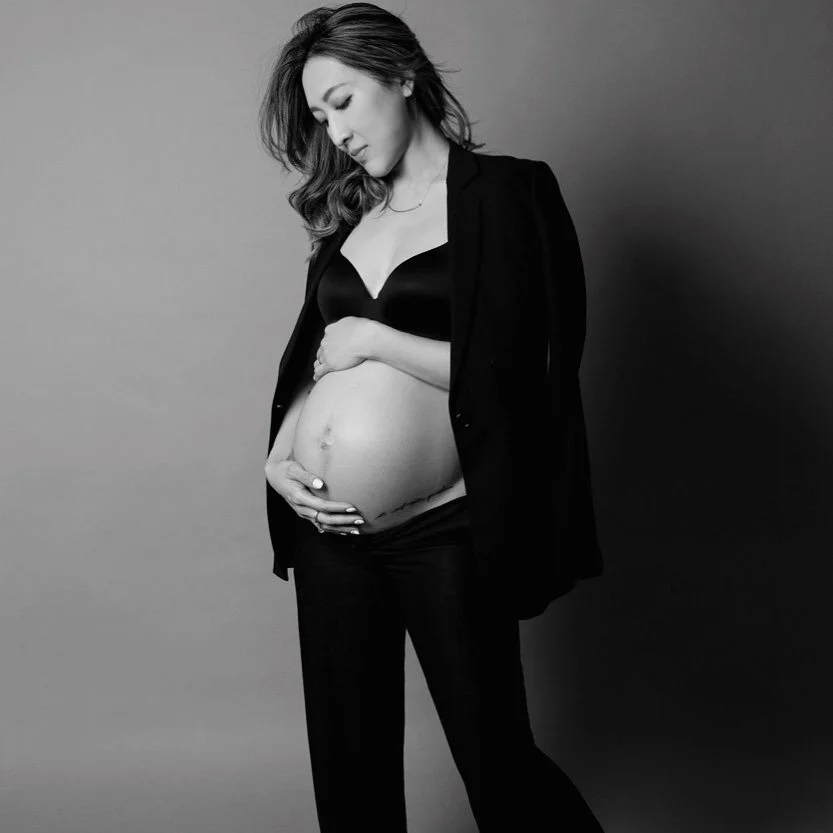 Super chic @mignonyuan 🖤 
.
.
📷 Bobo @team_misshilarychan 
💄 Mei @borntoglow_makeup 
.
.
#maternityshoot #maternityphotos #maternityphotography #chicmoms #pregnancyphotoshoot #studiomaternityshoot #stylistmaternityshoot #chicandedgystyle #pregnanc