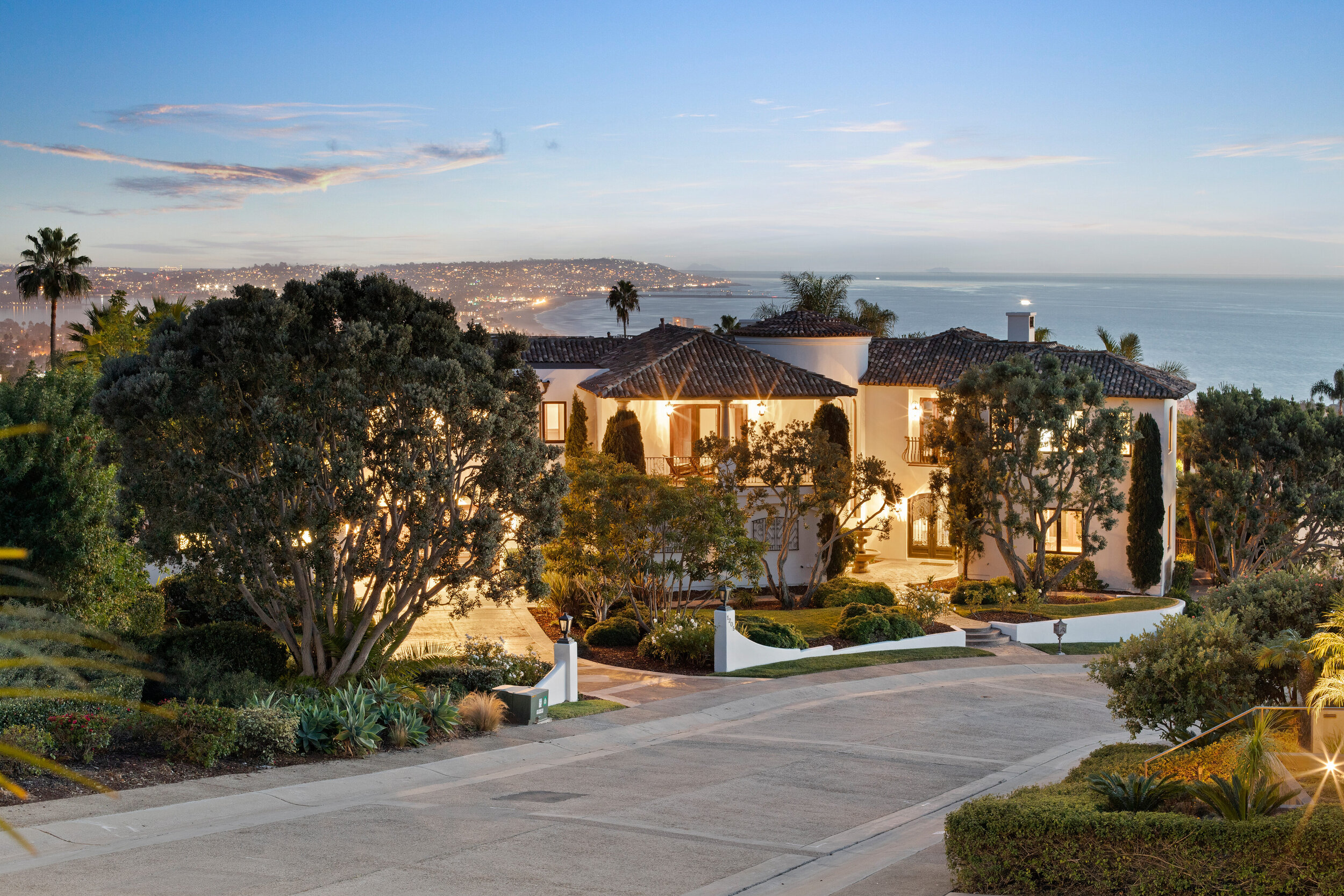 1205 Skylark Drive, La Jolla  I  $4,175,000