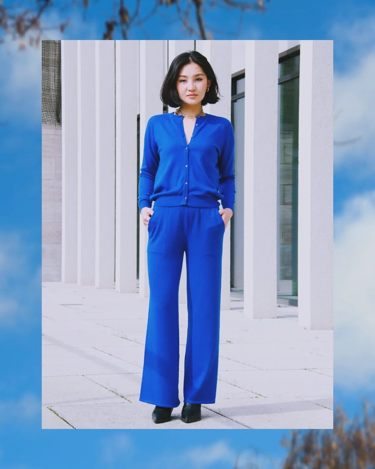 ROYAL BLUE. Dive into the spring with our latest capsule, all in blue. Luxurious comfort of pure mongolian finest new wool. Finest type of yarn and lightest knit, perfect for springdays. Now available in the amazing hue of royal blue. 💙
Elevate your