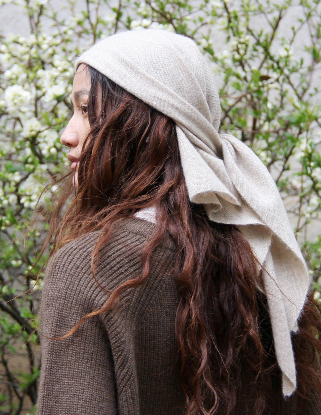 100% Mongolian Yak wool triangle Scarf – Natural yak white | Hand
