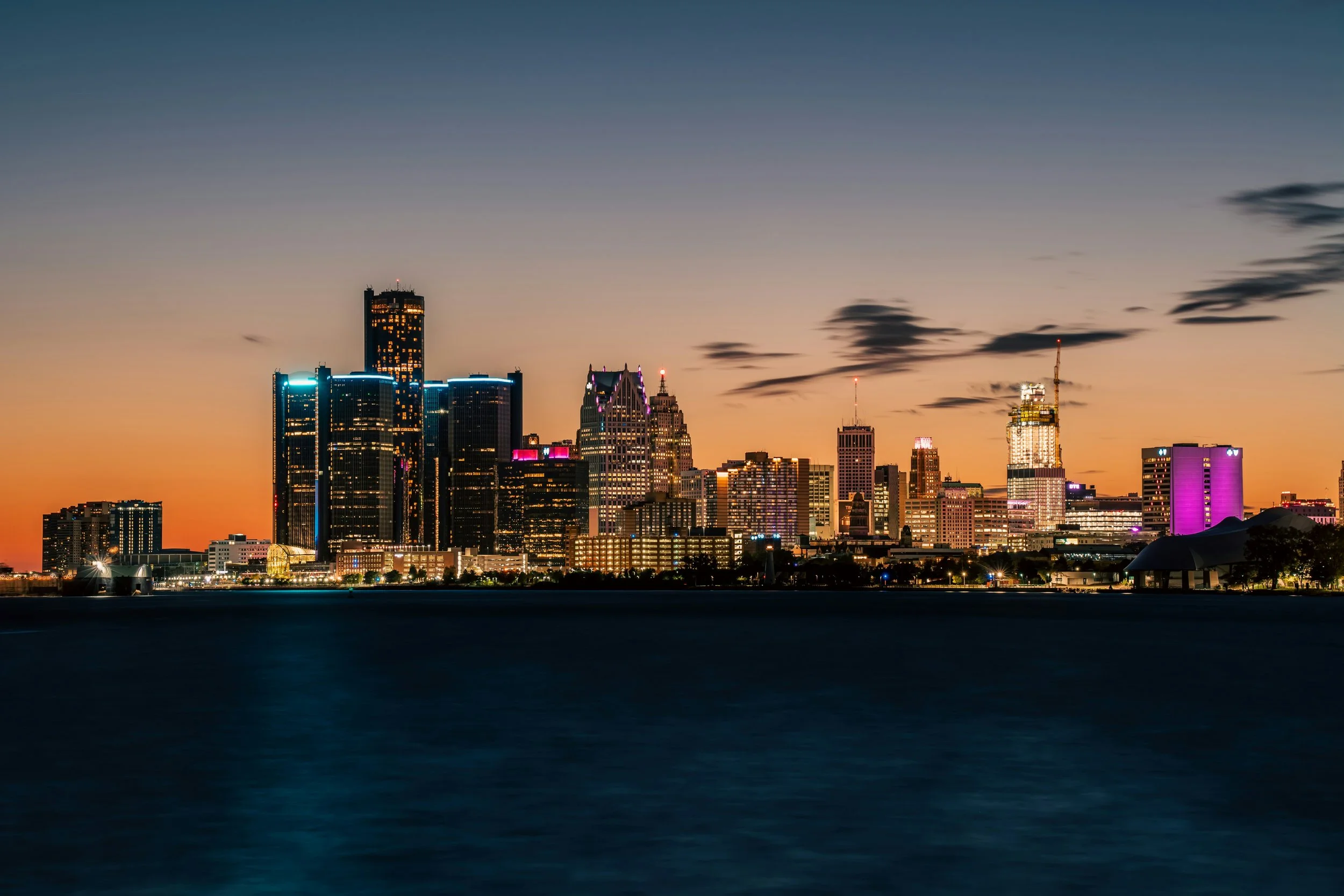 ComNetworkDETROIT: Spring Happy Hour