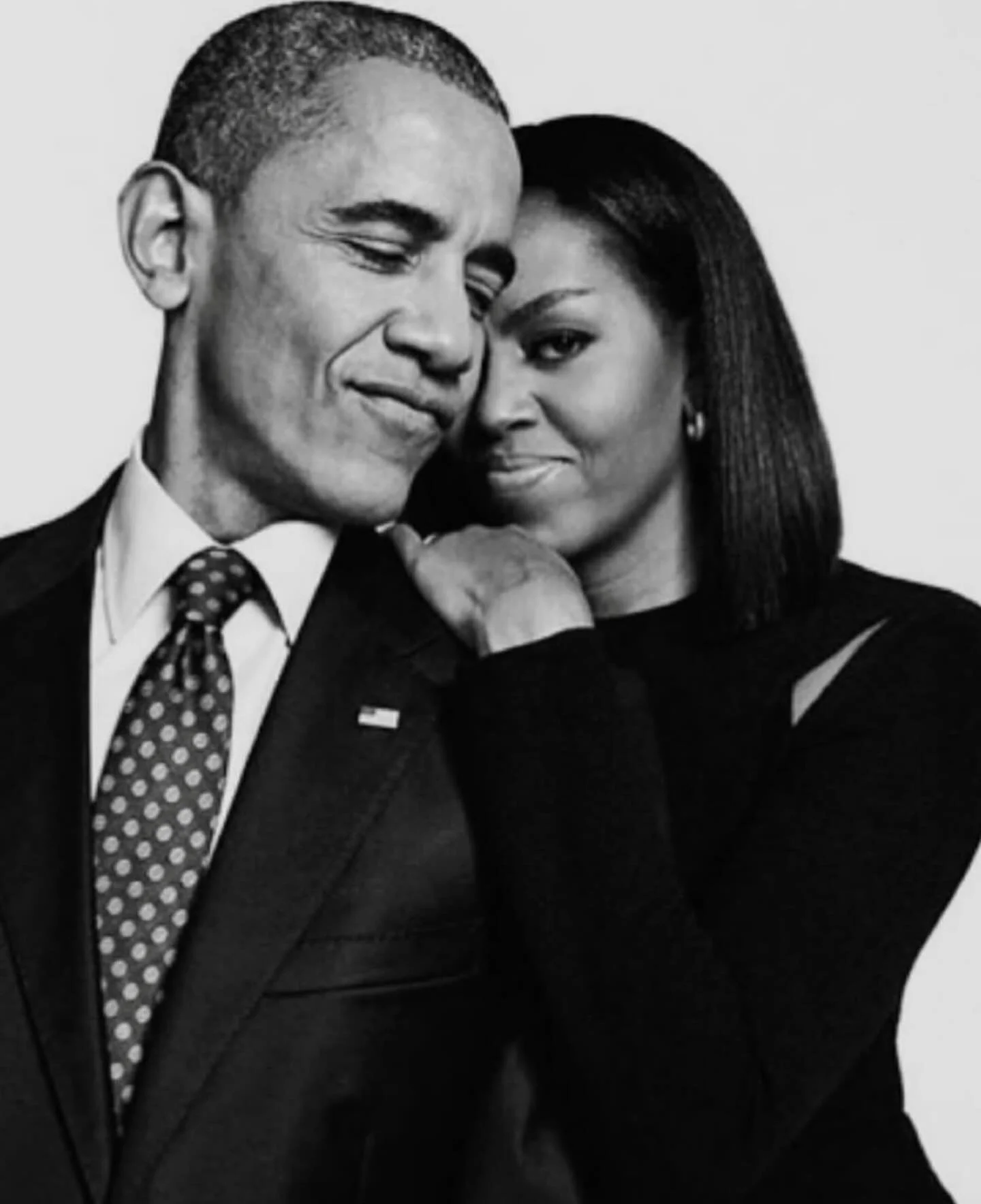 Dignity, service, eloquence, major couples goals. 

This is what comes to mind when I think about Barack and Michelle Obama. 

📷 @cassblackbird