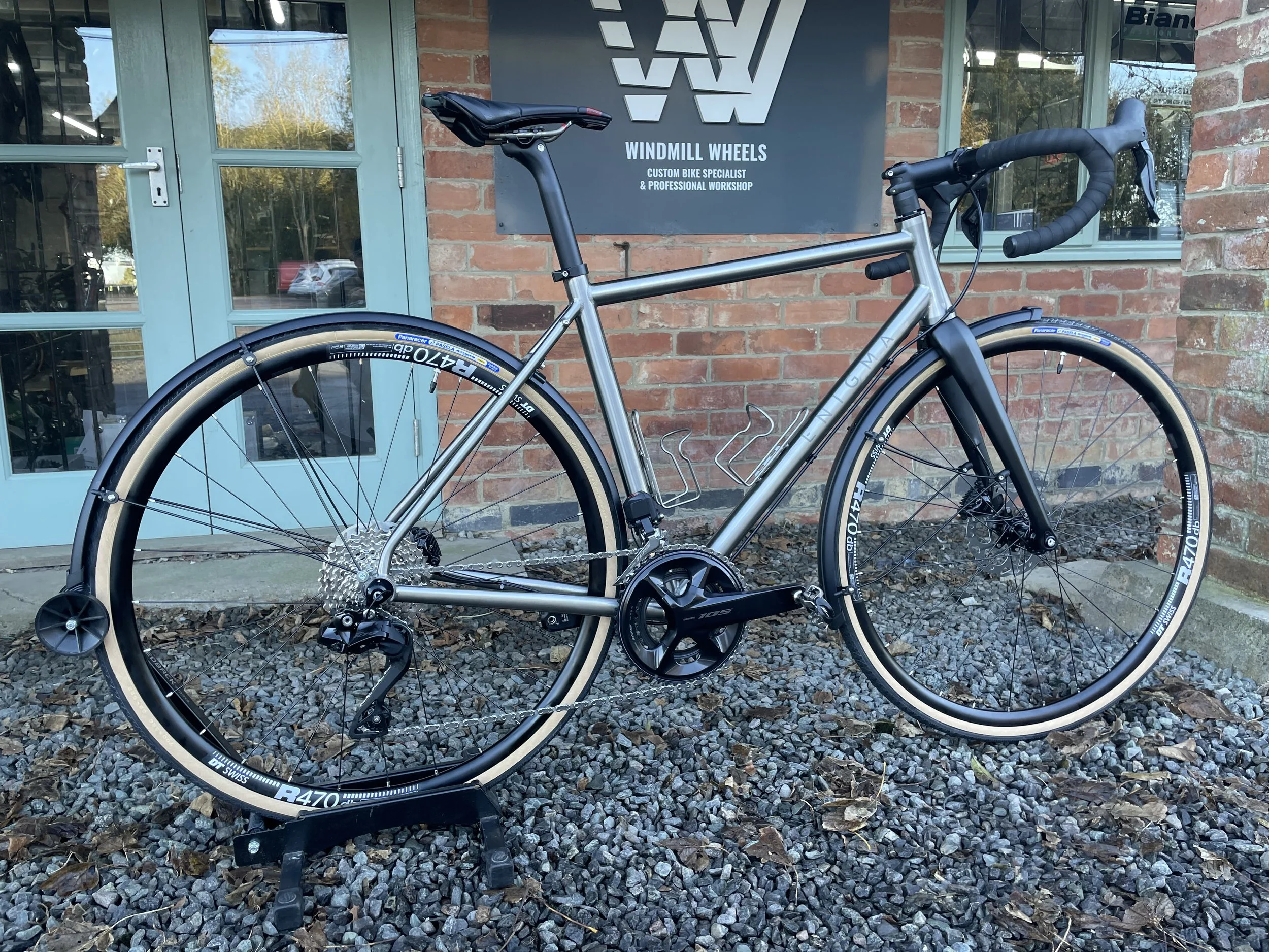 Enigma Etape shimano 105 di2 Custom build
