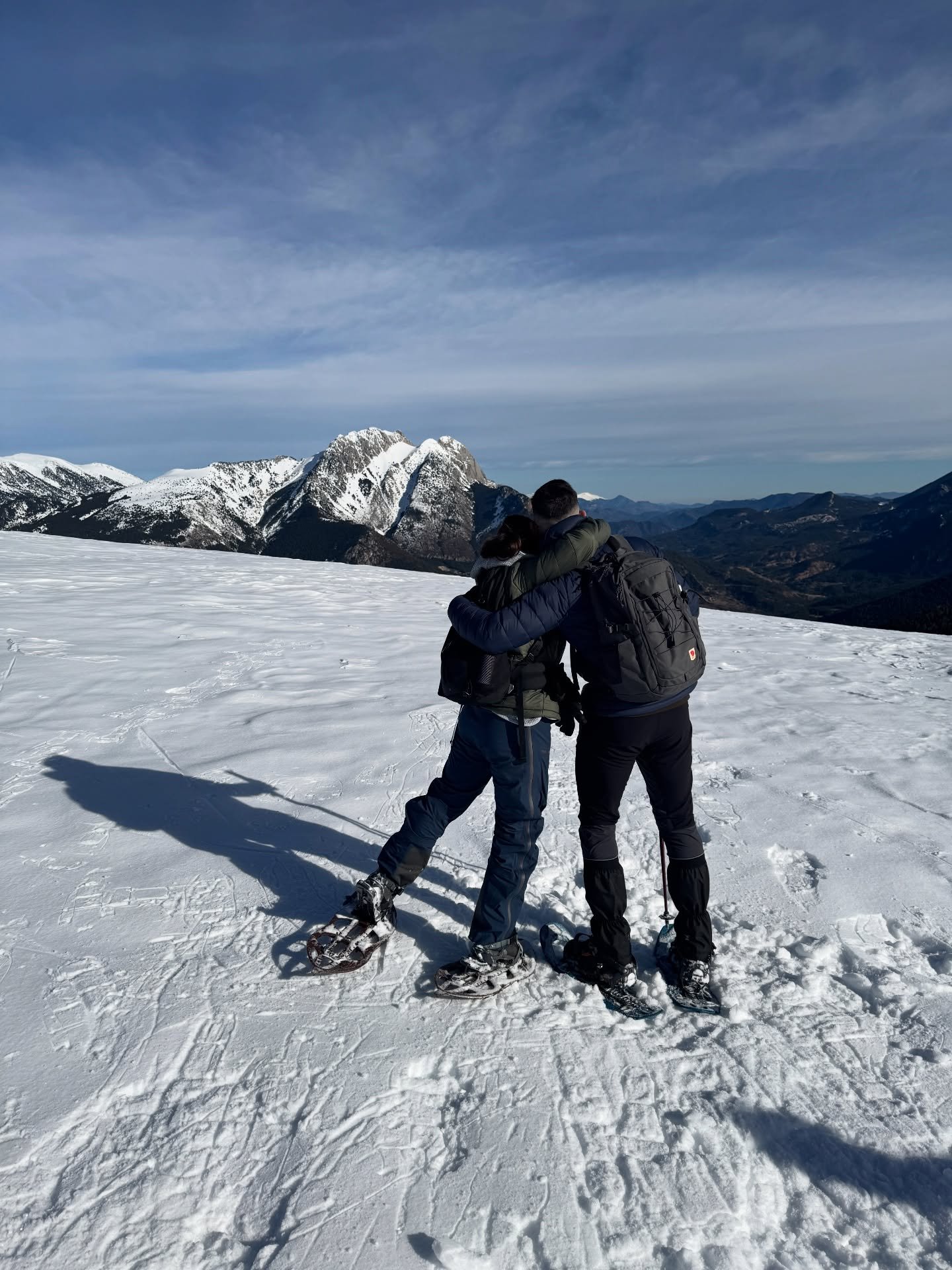 Este a&ntilde;o celebr&eacute; mi cumplea&ntilde;os de una manera diferente. 

Camin&eacute; la monta&ntilde;a. 
Eleg&iacute; replegarme, apenas. 

Record&eacute; a quienes hicieron lugar 
para que yo est&eacute; ac&aacute;. 

En especial, a mi padri