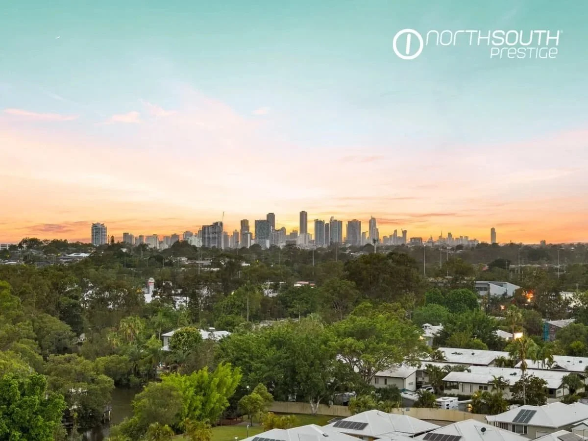 Sunset view over Biggera Waters from Waterpoint Residences, 4808/5 Harbourside Court, QLD.