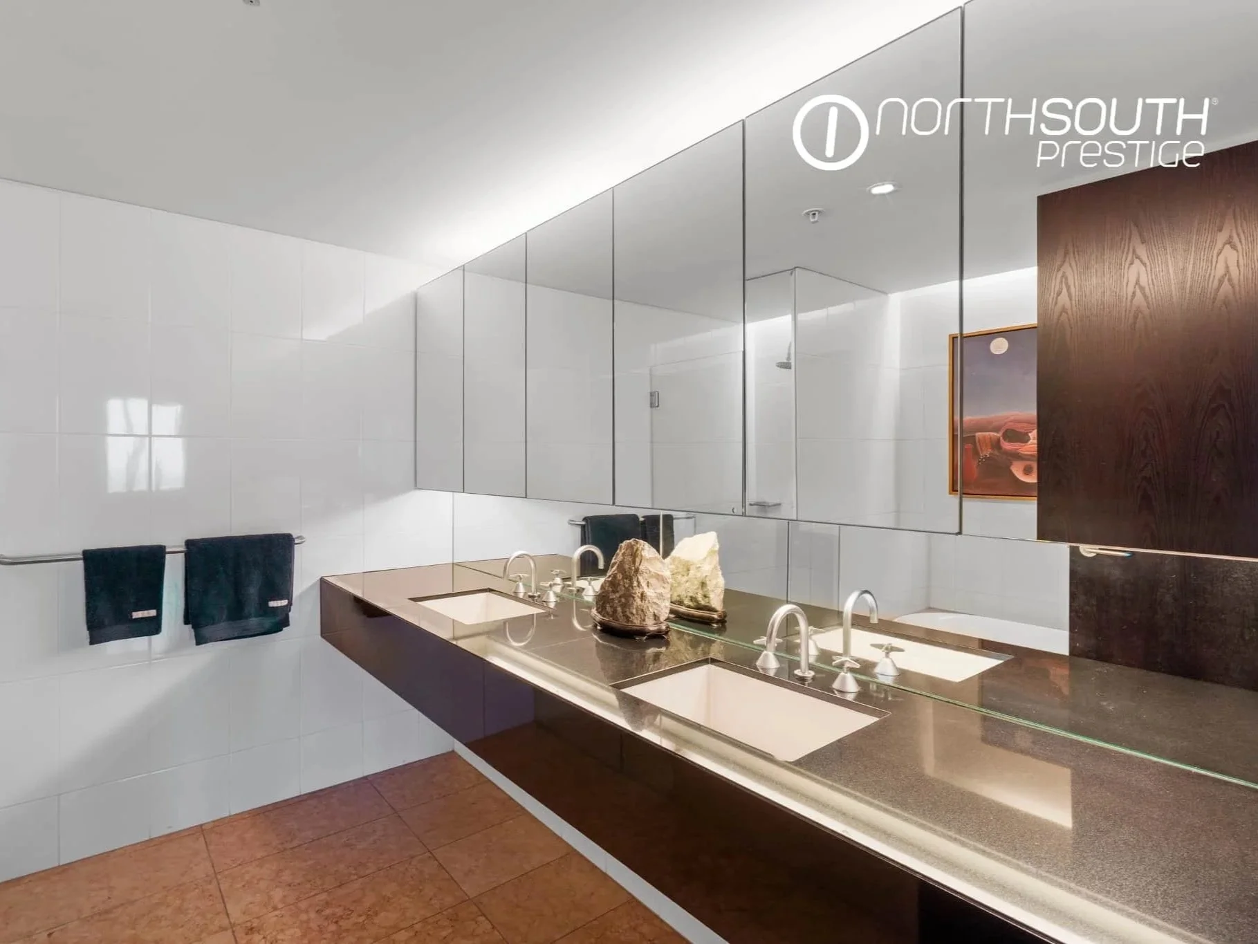 Master bathroom with double sink and granite benchtop – Brisbane properties for sale Riparian Plaza apartment 5002 