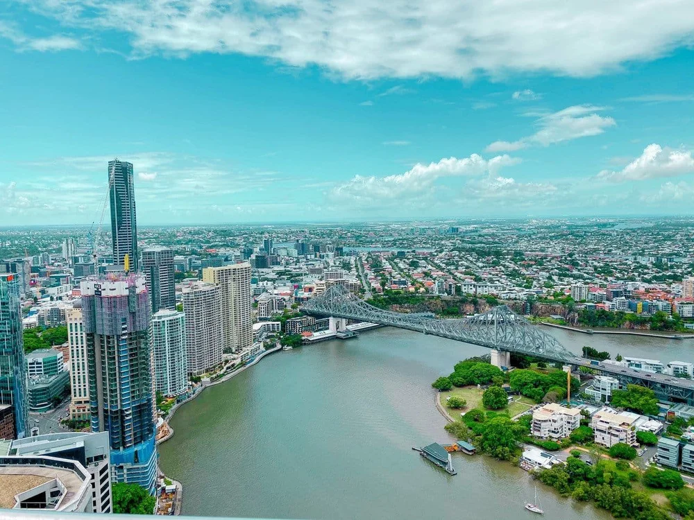 Off-market real estate sale in Brisbane CBD, luxury apartment sold in 2 days to UHNW buyer for $2.675M.