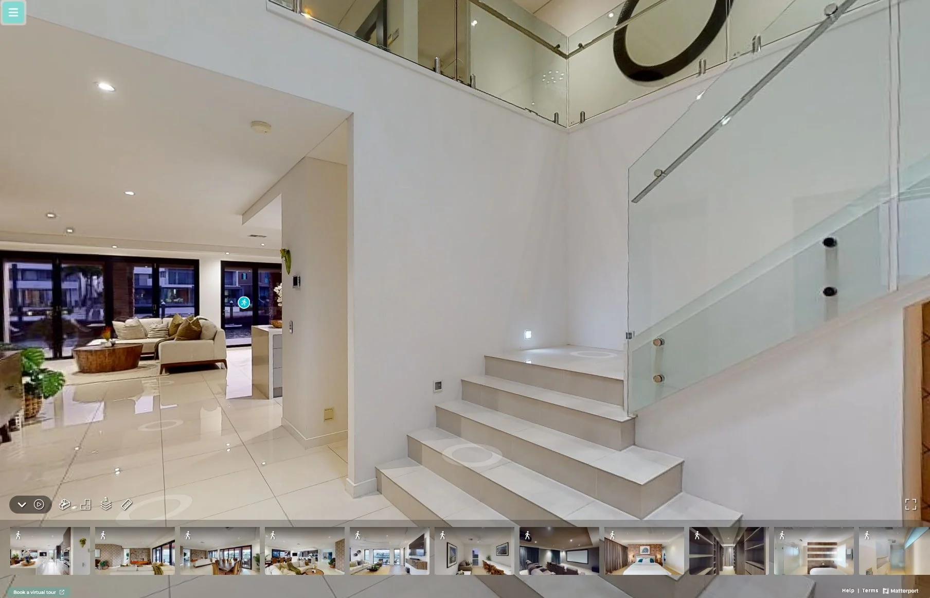 61 Knightsbridge Parade, Sovereign Islands 3D Virtual Tour