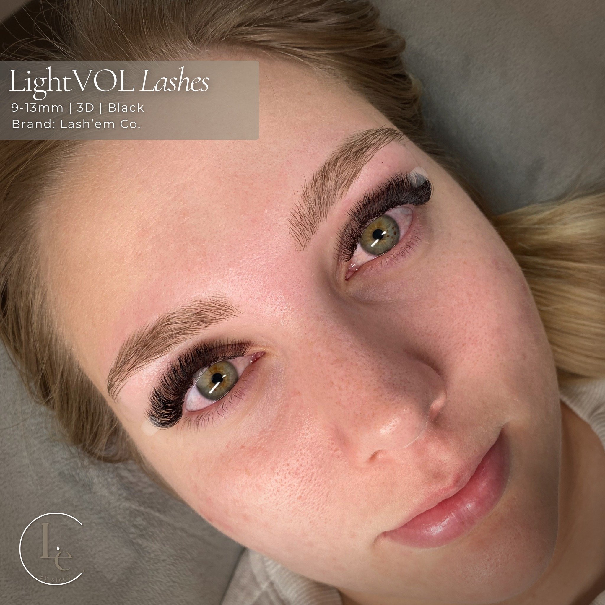 ✨𝘓𝘪𝘨𝘩𝘵𝙑𝙤𝙡𝙪𝙢𝙚 𝘓𝘈𝘚𝘏𝘌𝘚 &middot;

𝙿𝚛𝚘𝚍𝚞𝚌𝚝𝚜:  3D | 9-12mm | Black 
𝙱𝚛𝚊𝚗𝚍/𝚂𝚝𝚘𝚌𝚔: Lash'em Co Products &amp; Supplies.

📸 @gracemanley_ 
✨ 𝘚𝘵𝘢𝘳𝘵 𝘺𝘰𝘶𝘳 𝘭𝘢𝘴𝘩 𝘤𝘢𝘳𝘦𝘦𝘳 𝘸𝘪𝘵𝘩 𝘓𝘢𝘴𝘩'𝘦𝘮 &amp; 𝘊𝘰!
______