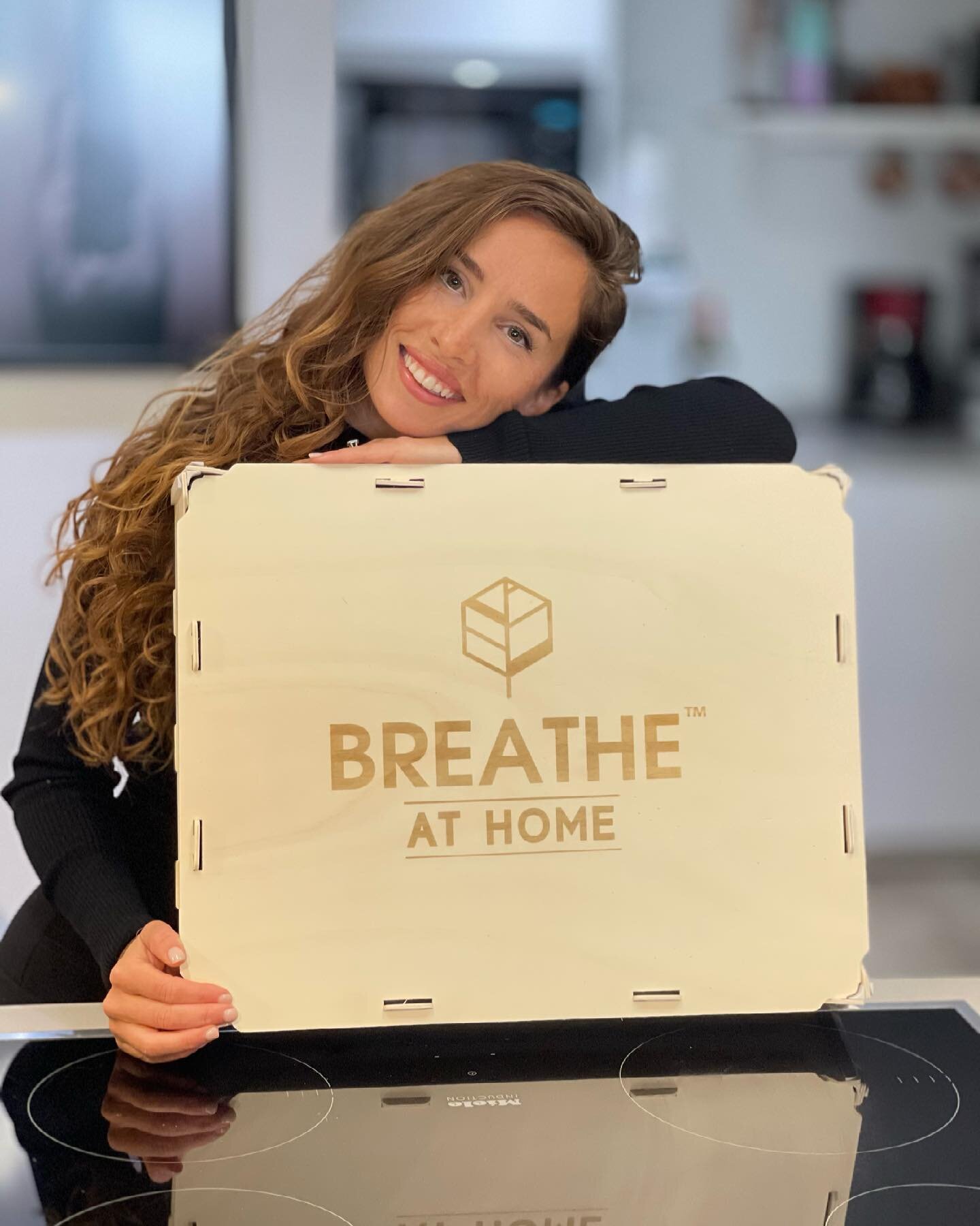 Think outside the box @breathemarbella ✨❤️😍 The feeling when you get the opportunity that makes you feel the magic inside...
@dolodesign 
.
.
.
.
.
#breatheathome #breathe #marbella #dolodesign #theycallmedolo #graphicdesign #thereissomethingmagical