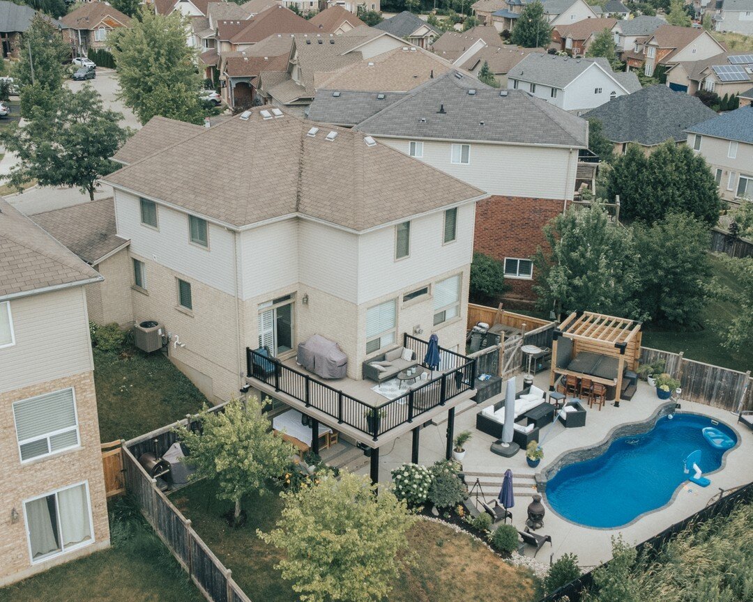 Talk about an ideal pool party venue. 🙌🏼Custom deck for entertaining on multi-levels and coverage. ​​​​​​​​​
Just a bit of a teaser for those of you who are summer people suffering through this current climate. 🍂😉

Are you team ☀️summer or 🍁autu