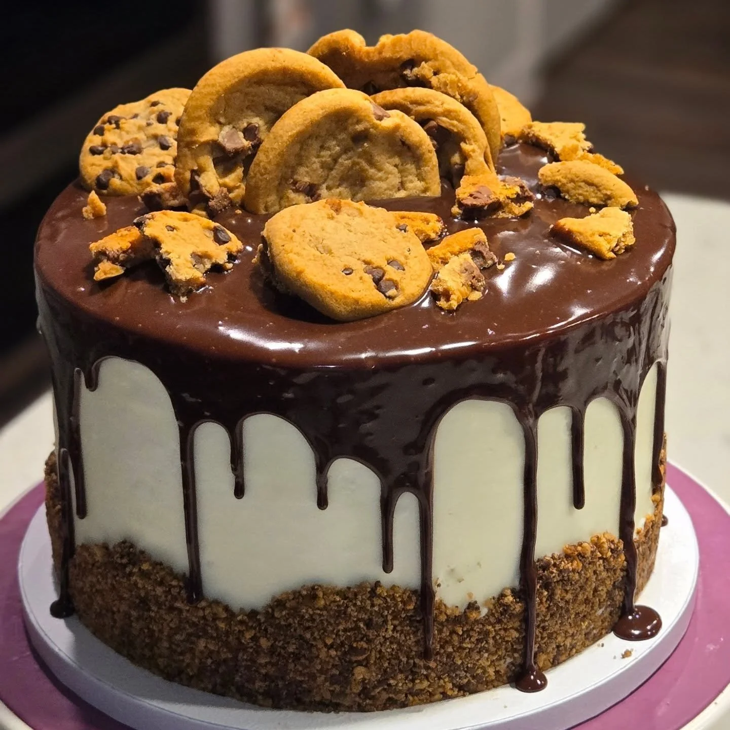 Chocolate chip cookie cake.

Just an afternoon eye catcher 

The Late Night Baker strikes again.
