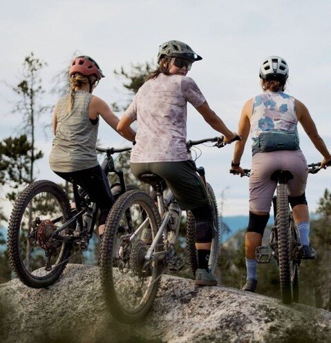 It's Friday - time to plan the weekend's adventures! What trails will you be riding?

#rideandrise #peppermintcycling #breakthepattern #womenscycling #girlswhoride #womenempowerment