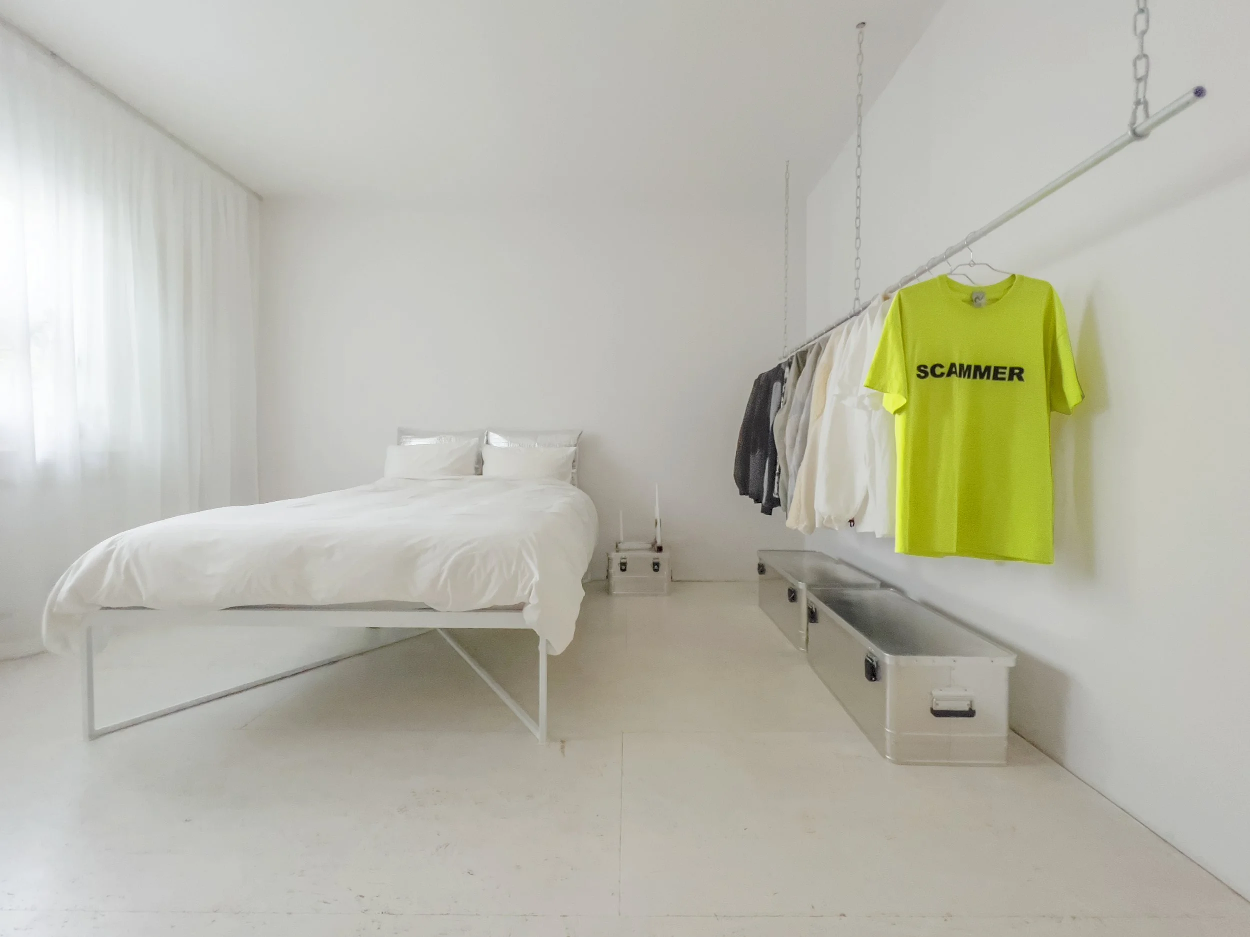 Minimalistisches Schlafzimmer