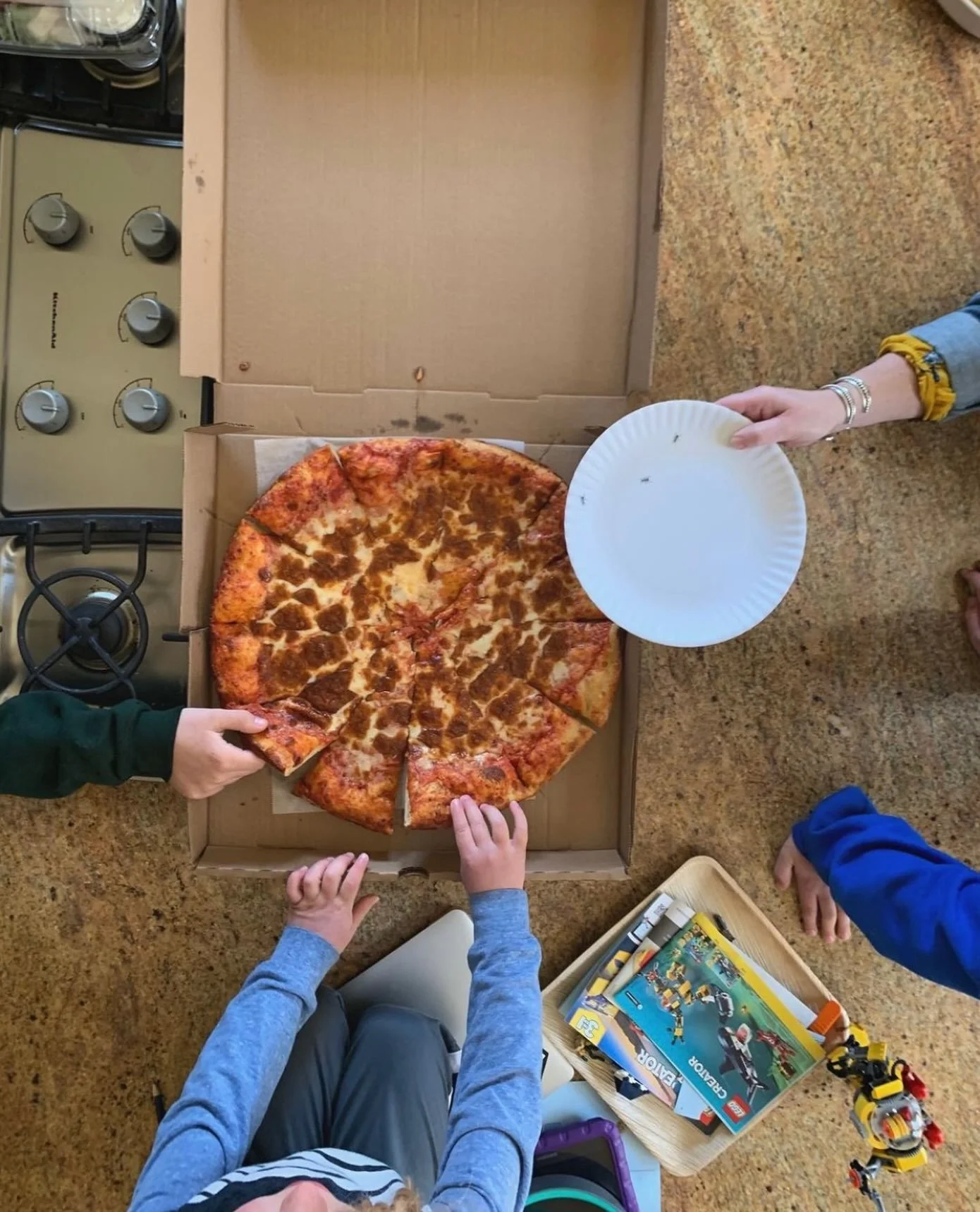 Back to school. Back to the box. Relax. We&rsquo;ve got dinner for you tonight.

#portlandpieco #pizza #mainepizza