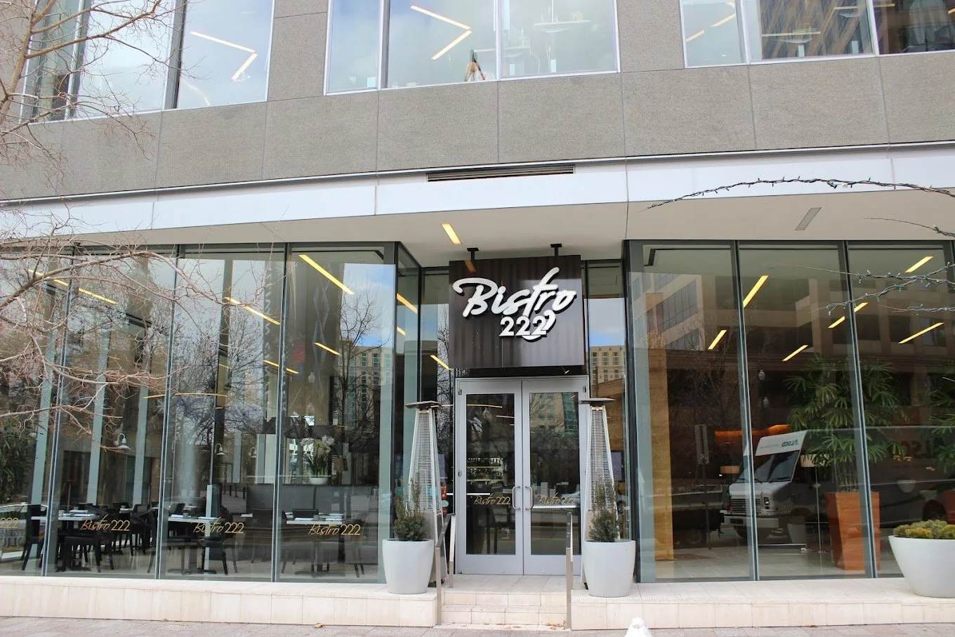 Bistro 222