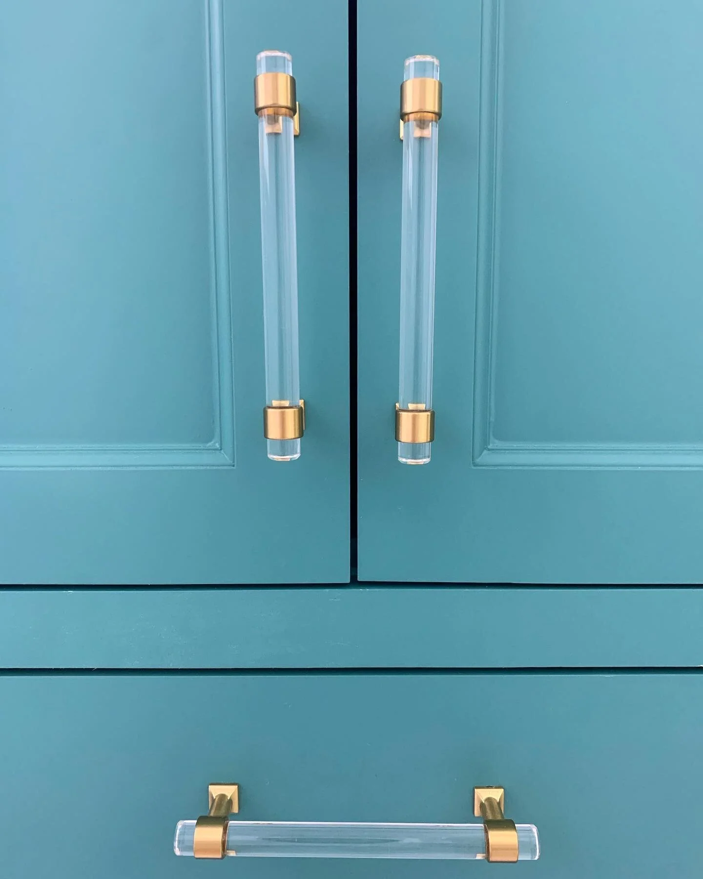 handle with care
.
.
.
#interiordesign #bathroomrenovation #traditionalhome